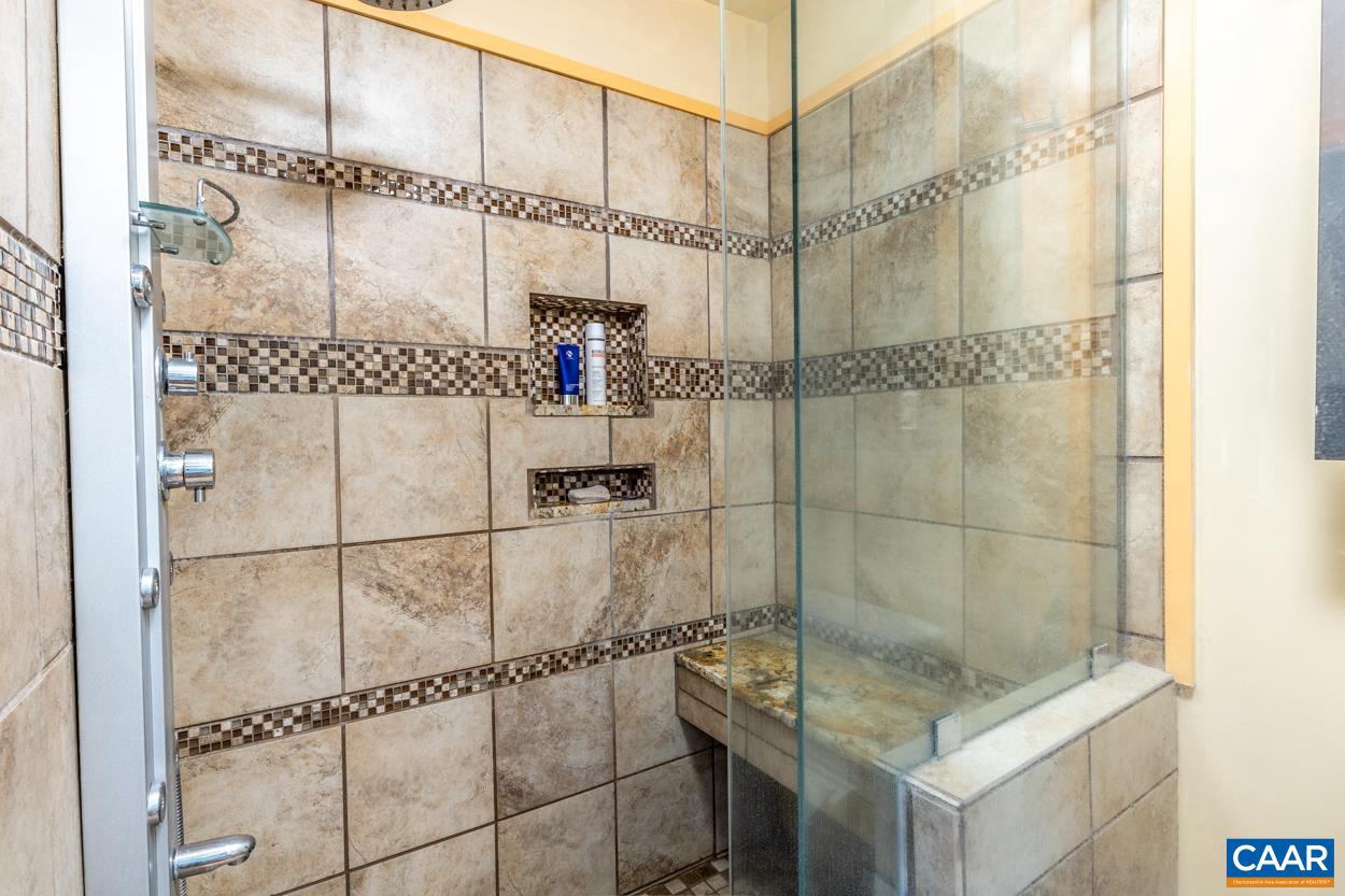 LOFTLANDS WOODS - Residential