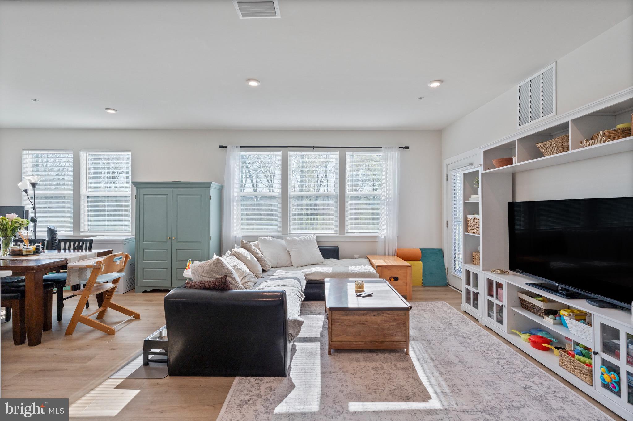 TURF VALLEY - Residential