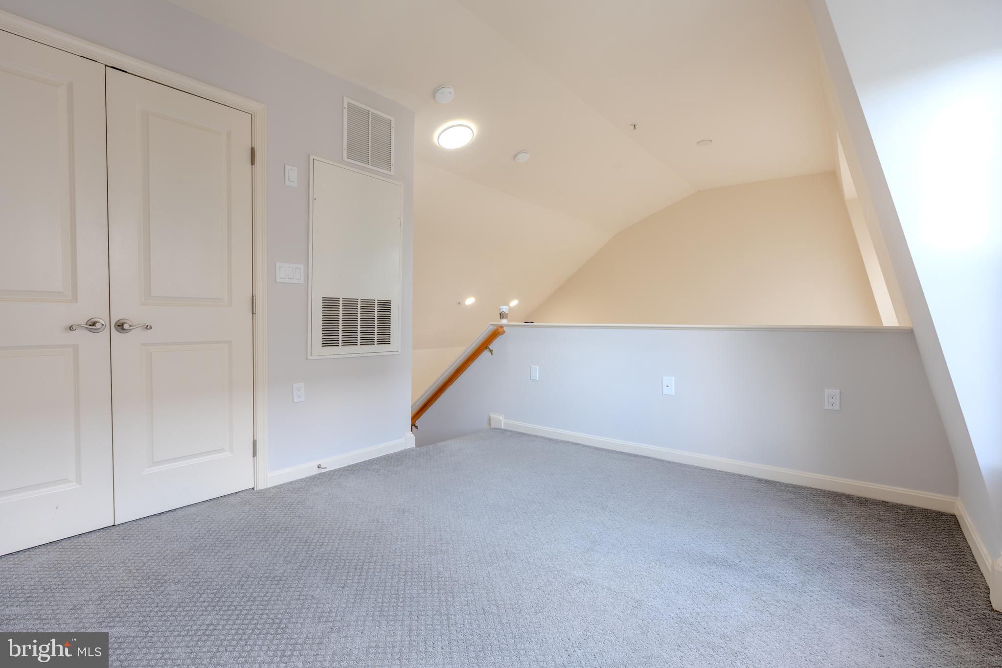 HALSTEAD AT THE METRO - Residential