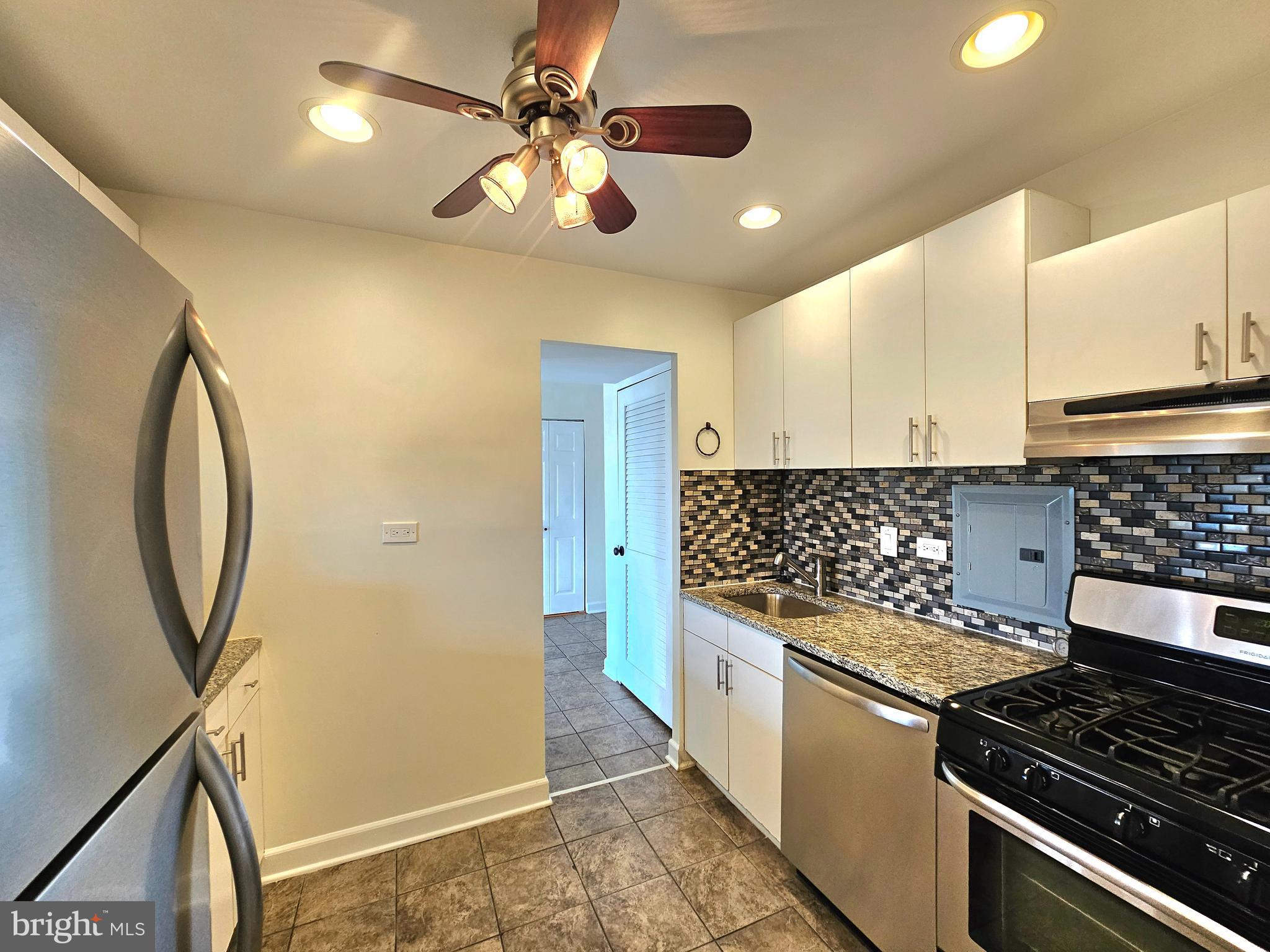 PAVILION ON THE PARK - Residential Lease