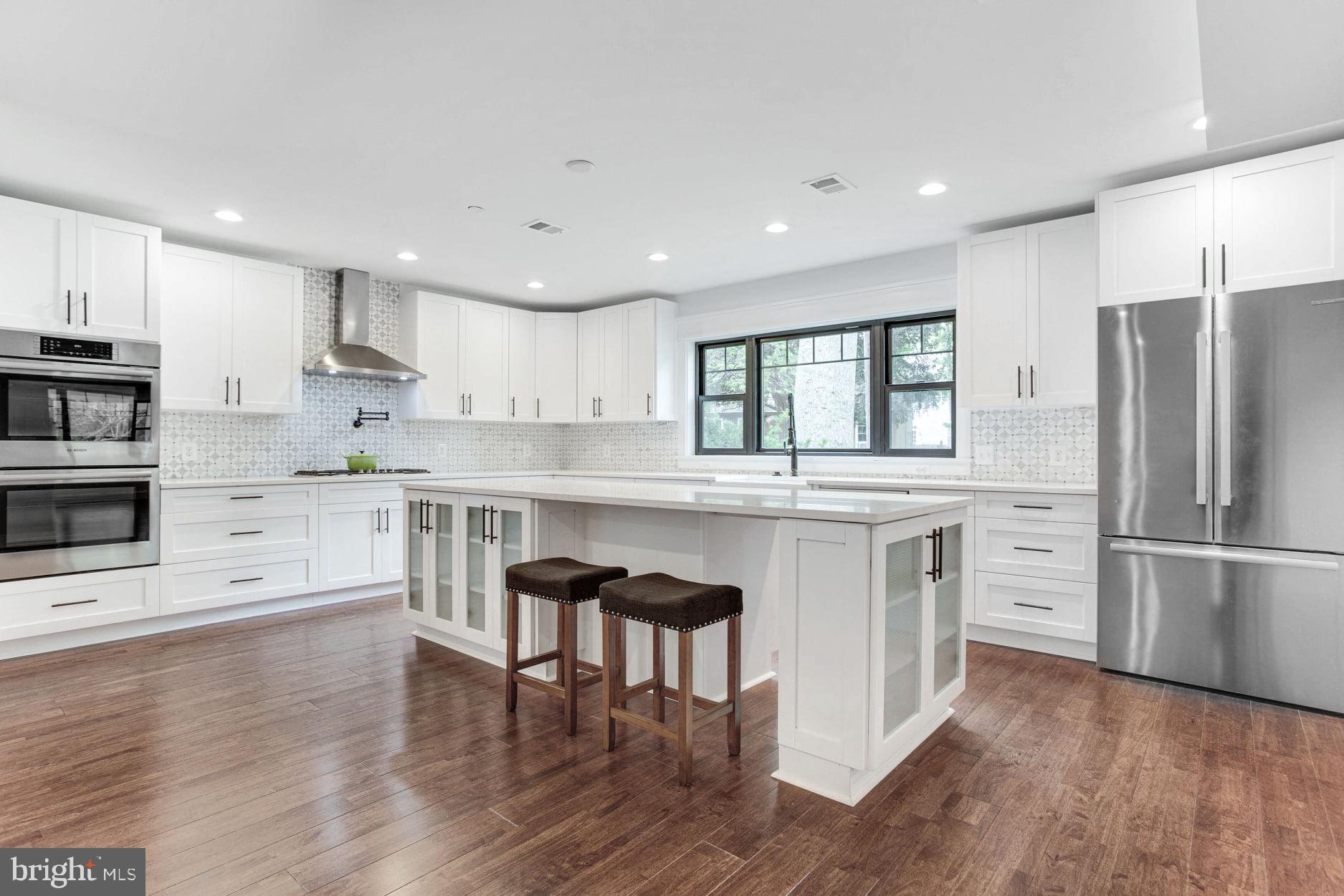 DEALE BEACH - Residential