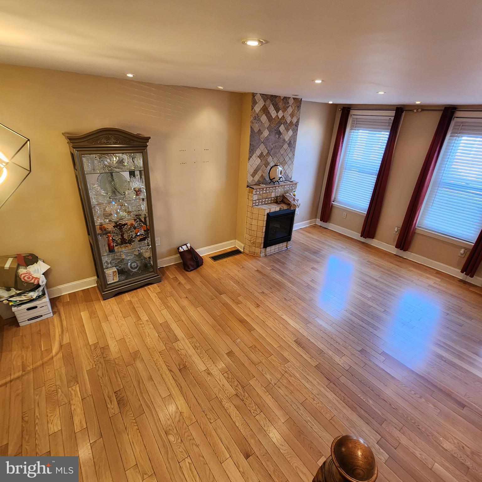 POINT BREEZE - Residential