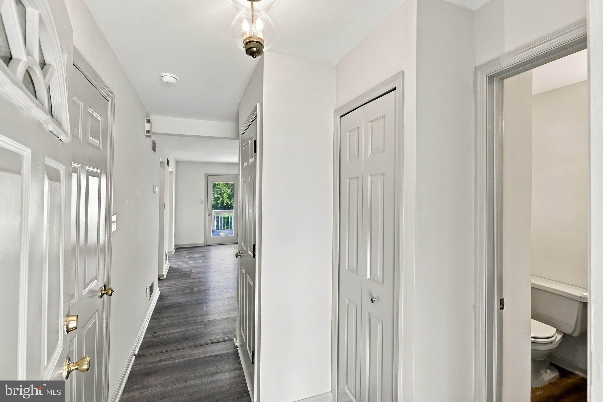 116 PARKLAWN COURT