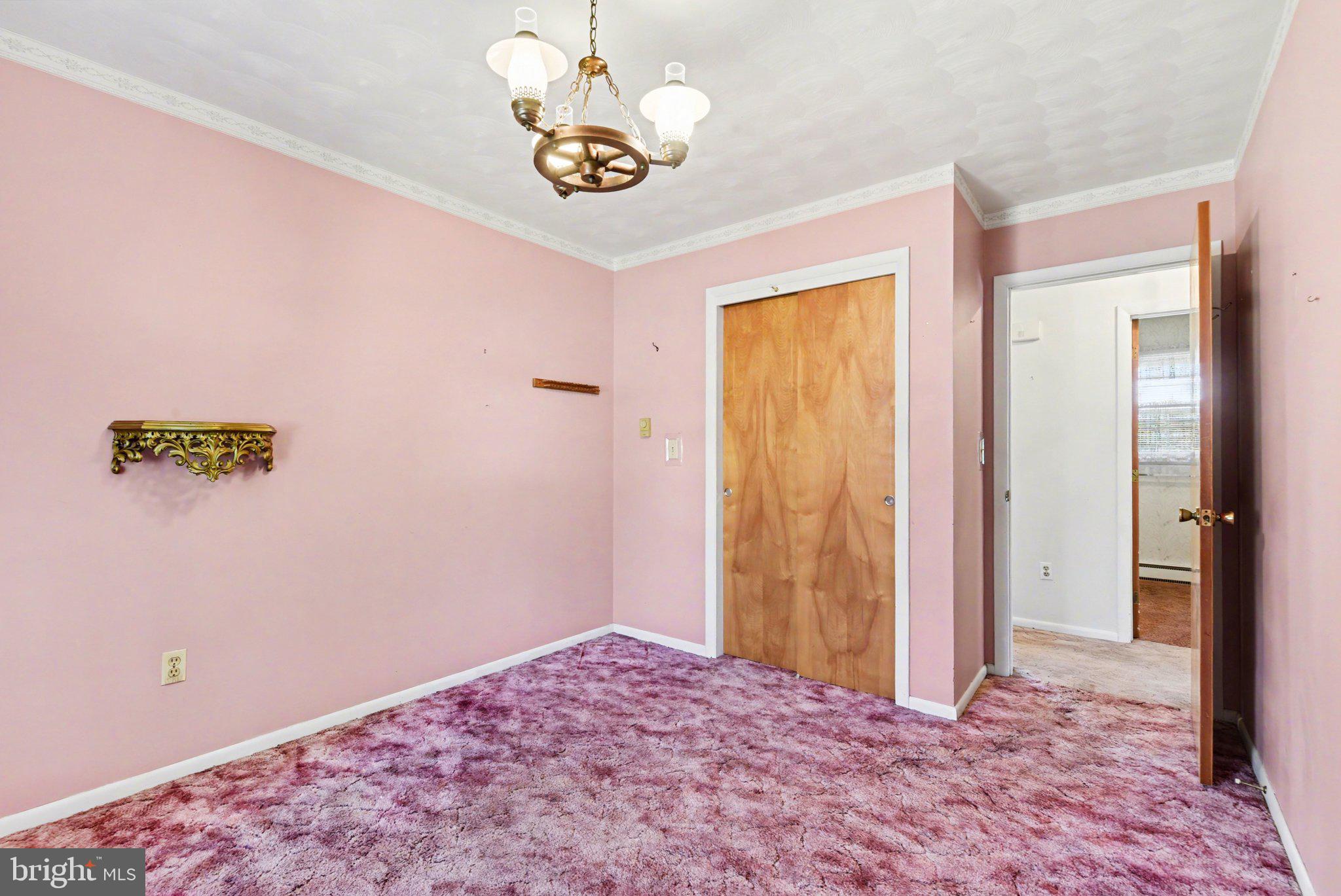 CLIFTON HEIGHTS - Residential