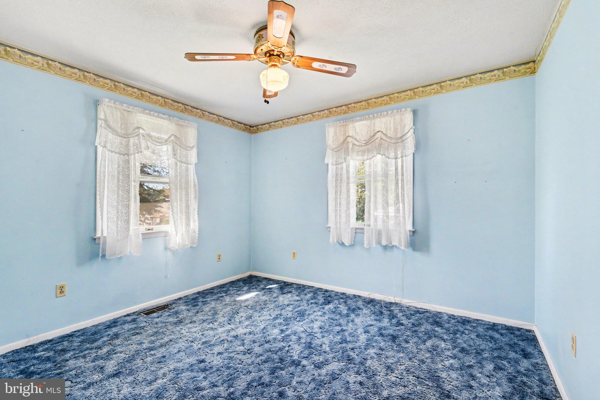 CLIFTON HEIGHTS - Residential