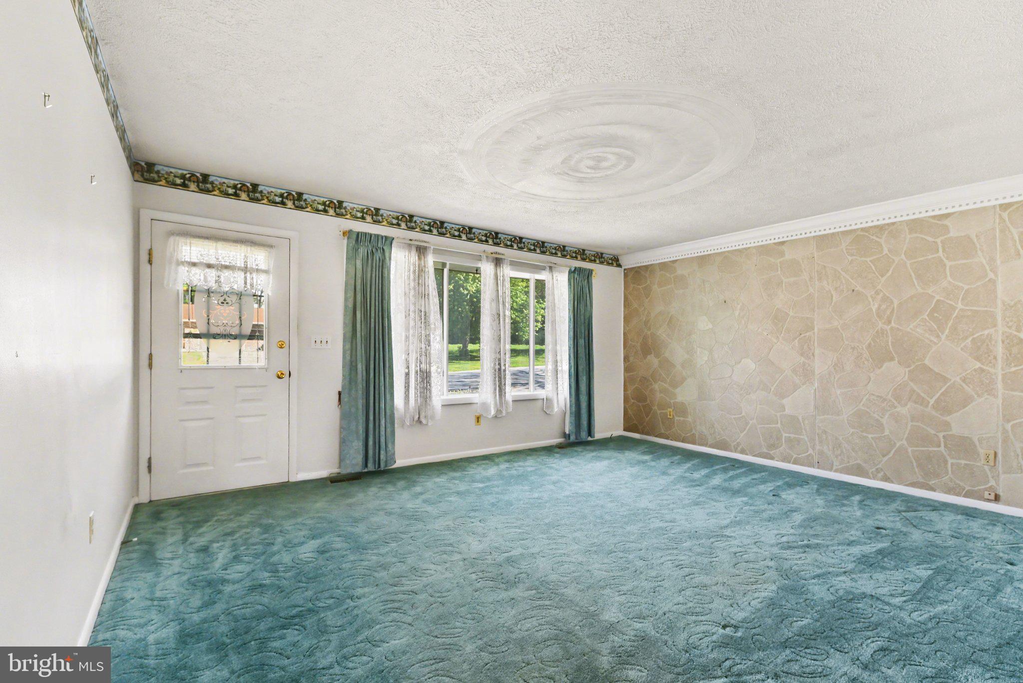 CLIFTON HEIGHTS - Residential