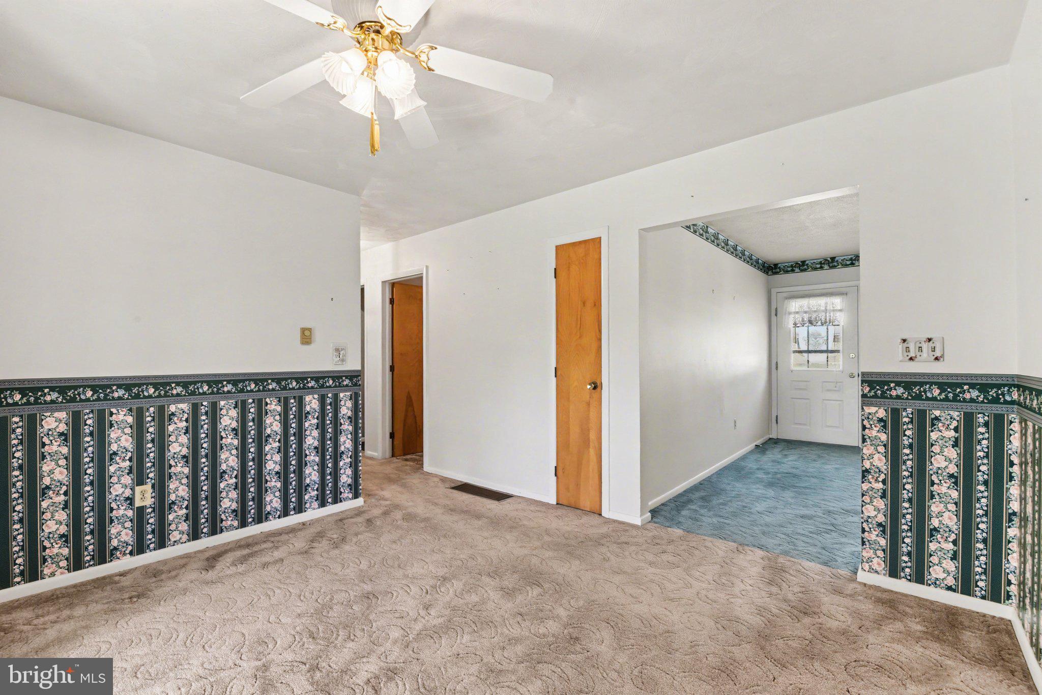 CLIFTON HEIGHTS - Residential