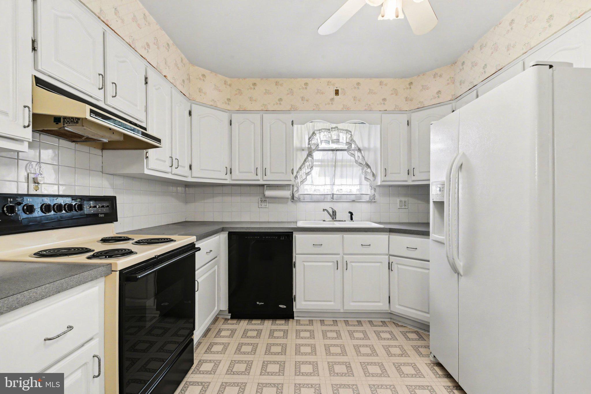 CLIFTON HEIGHTS - Residential