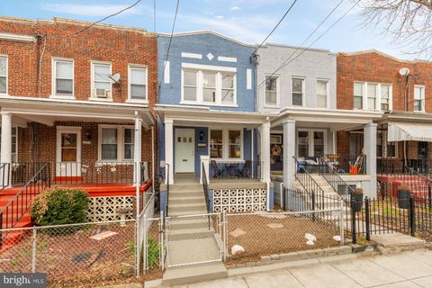 Photo of 1334 Ridge Place SE, WASHINGTON, DC 20020 (MLS # DCDC2252904)