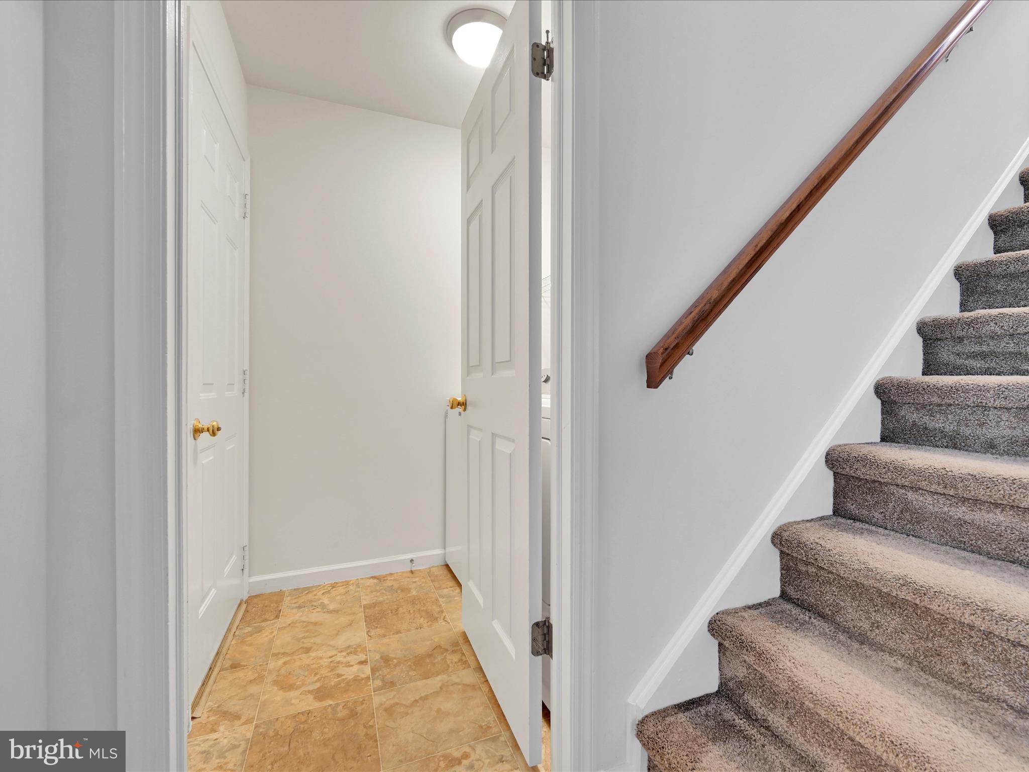 OAK HILLS - Residential