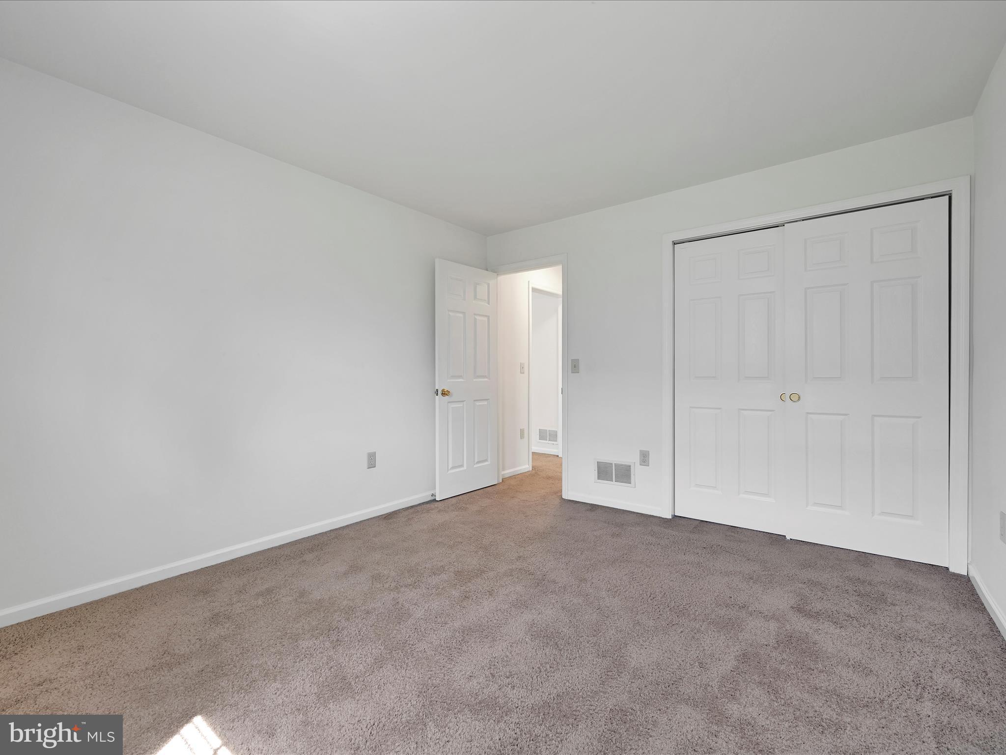 OAK HILLS - Residential