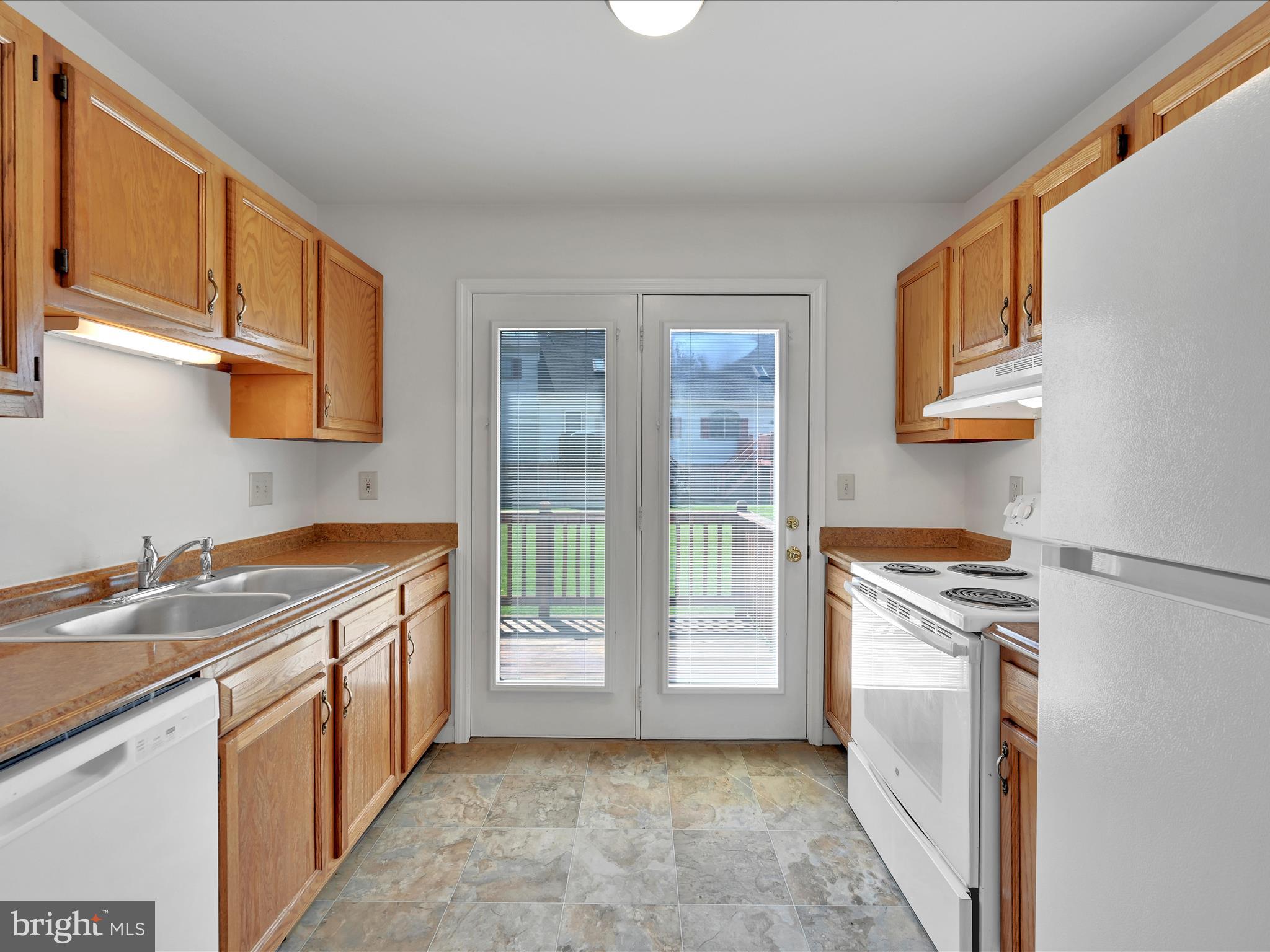 OAK HILLS - Residential