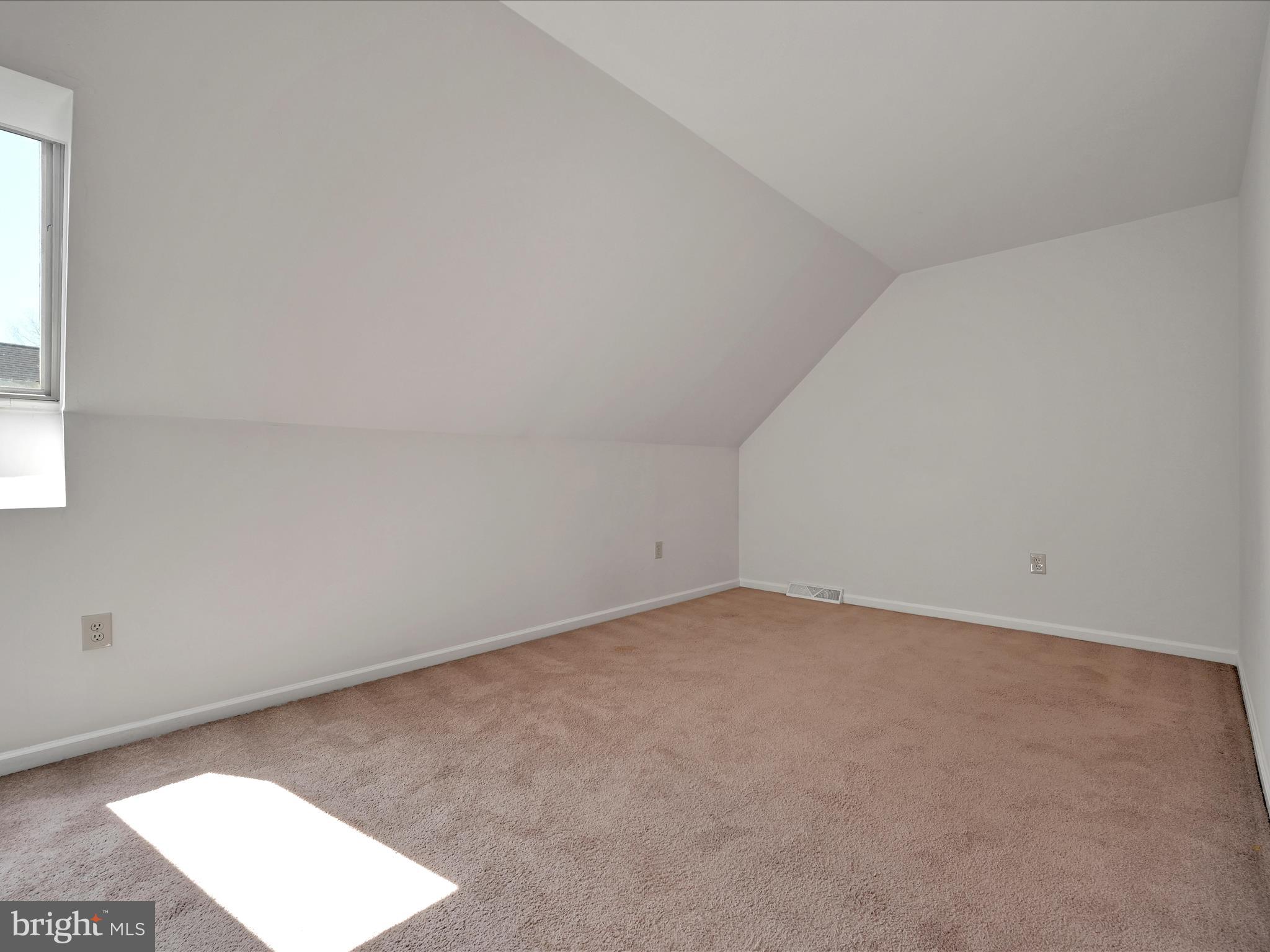 OAK HILLS - Residential