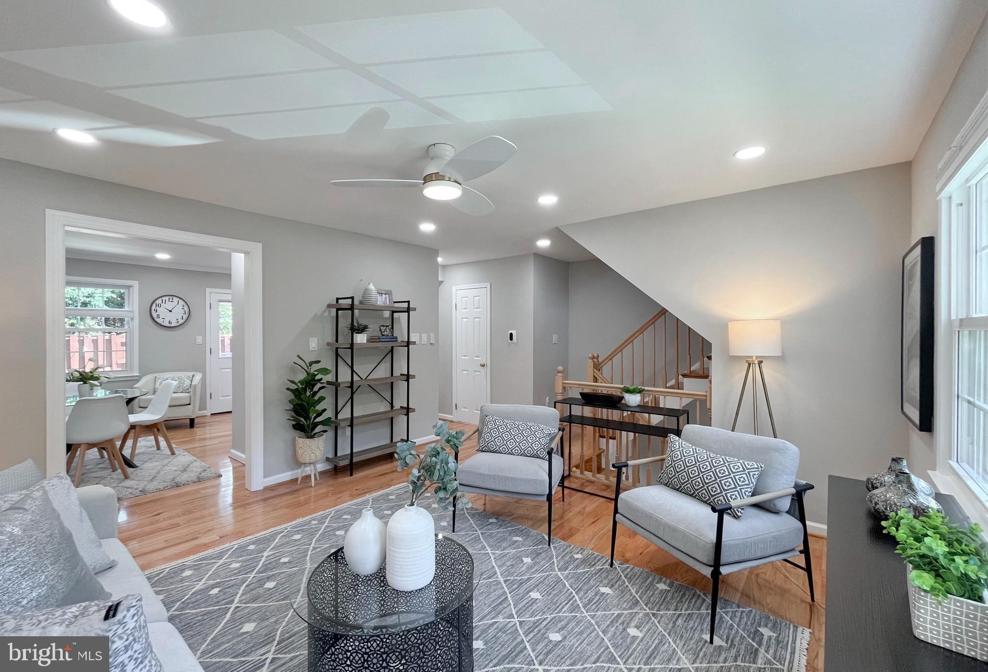 3225 VISCOUNT COURT