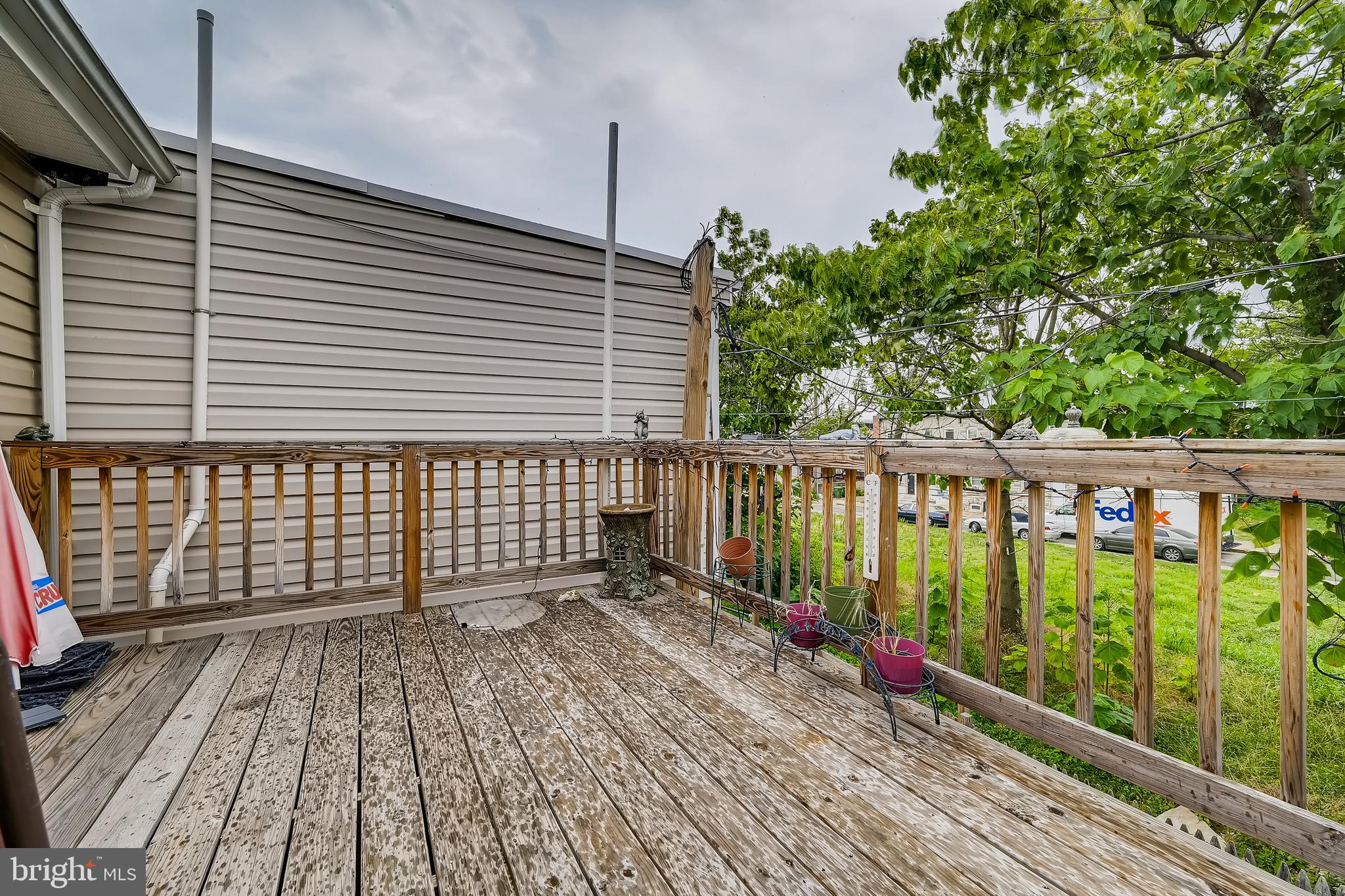 MILTON MONTFORD - Residential