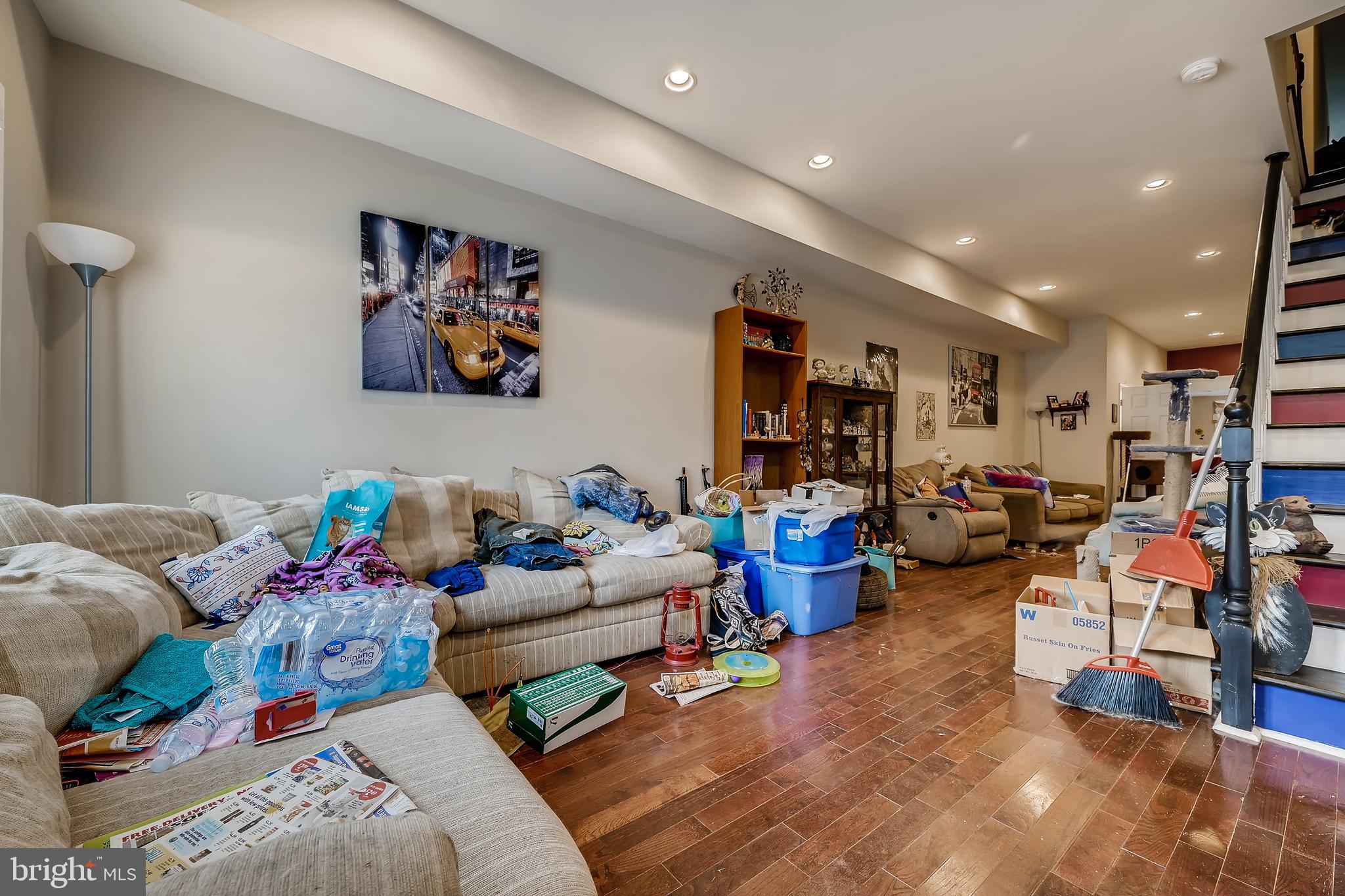 MILTON MONTFORD - Residential