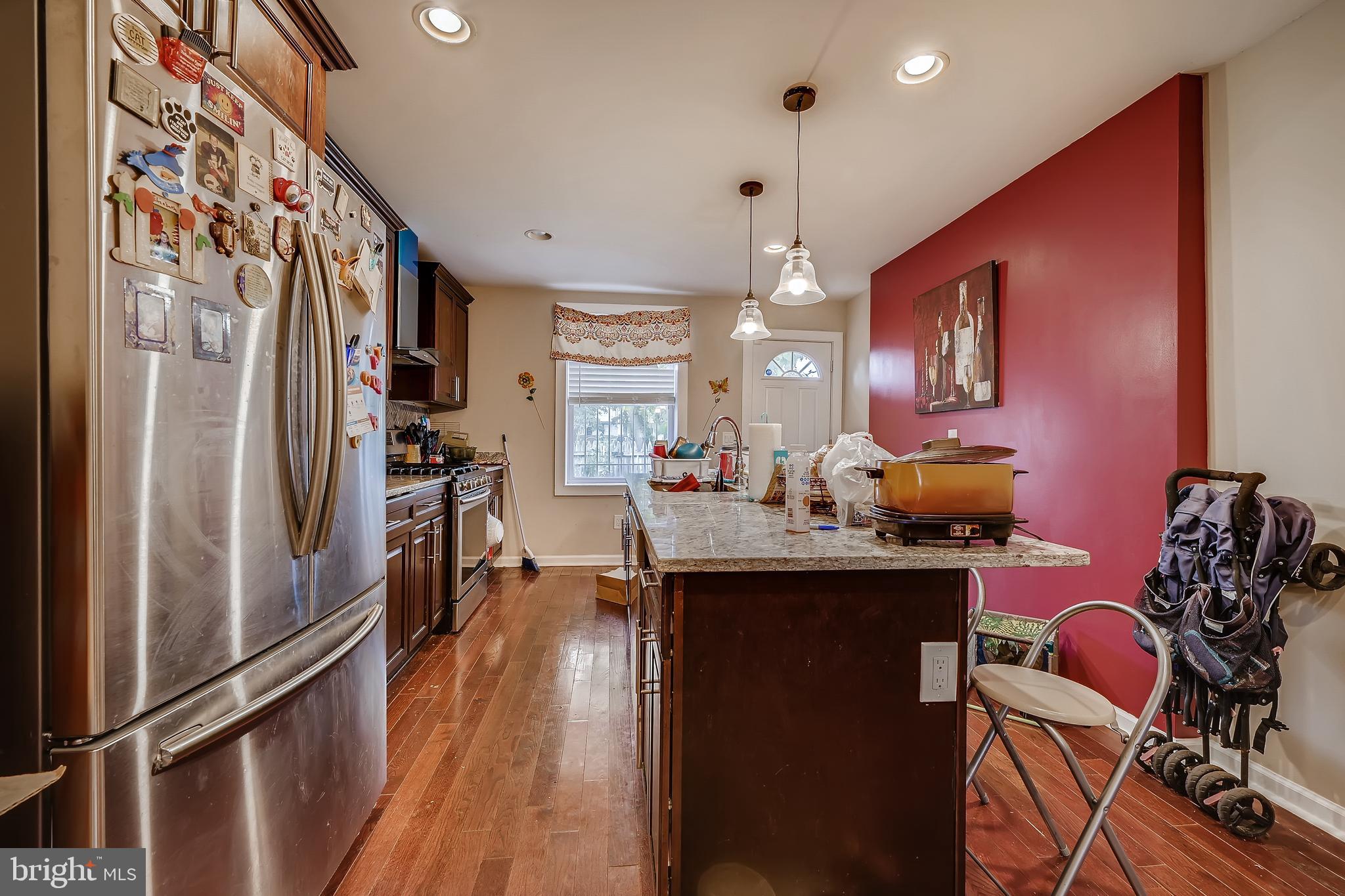 MILTON MONTFORD - Residential