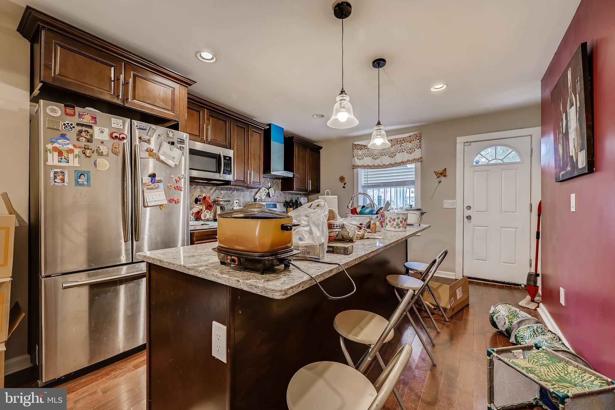 MILTON MONTFORD - Residential