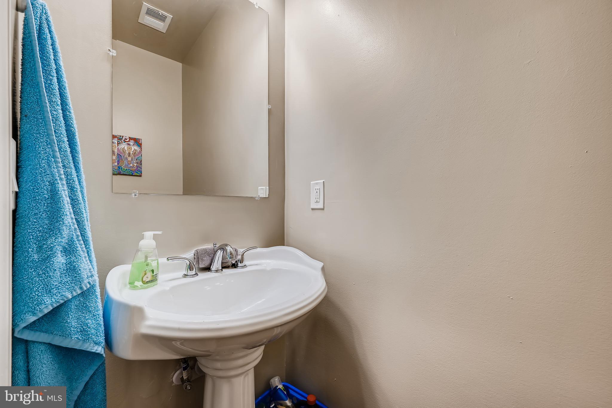 MILTON MONTFORD - Residential