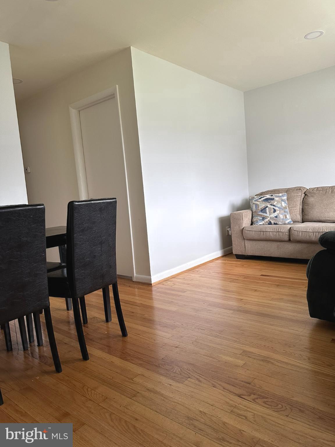 CATONSVILLE MANOR - Residential