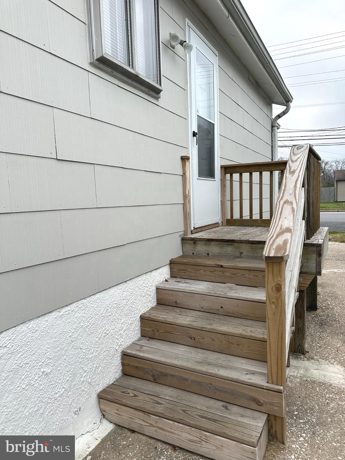 CATONSVILLE MANOR - Residential