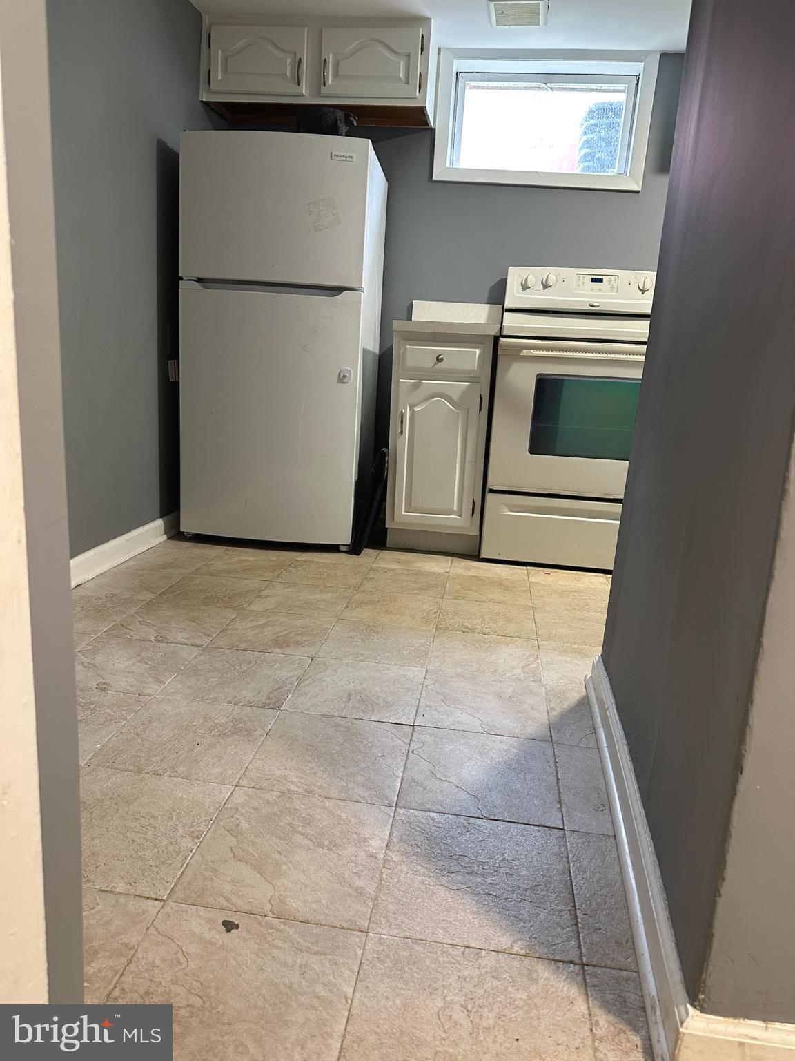 CATONSVILLE MANOR - Residential