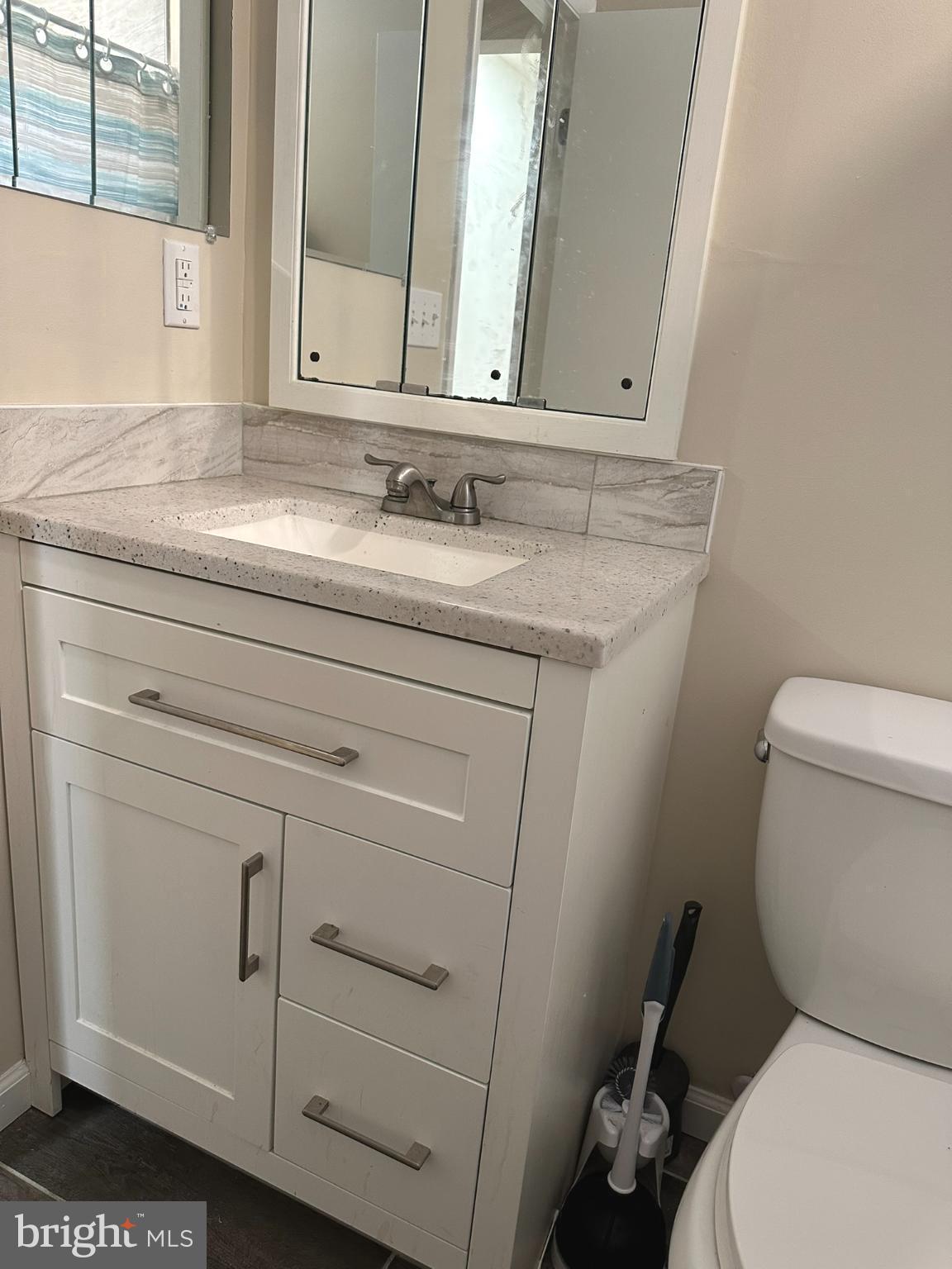 CATONSVILLE MANOR - Residential