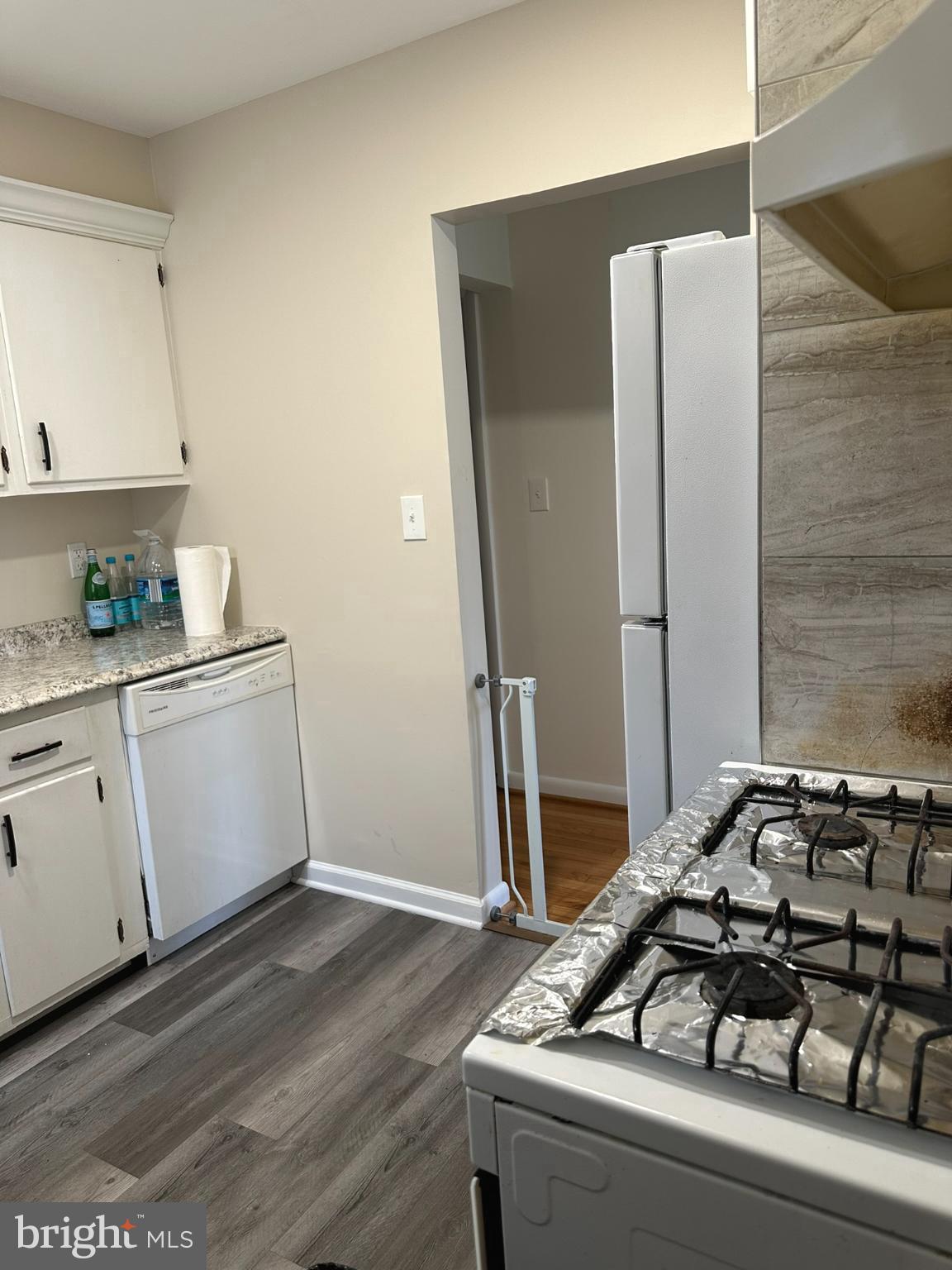 CATONSVILLE MANOR - Residential