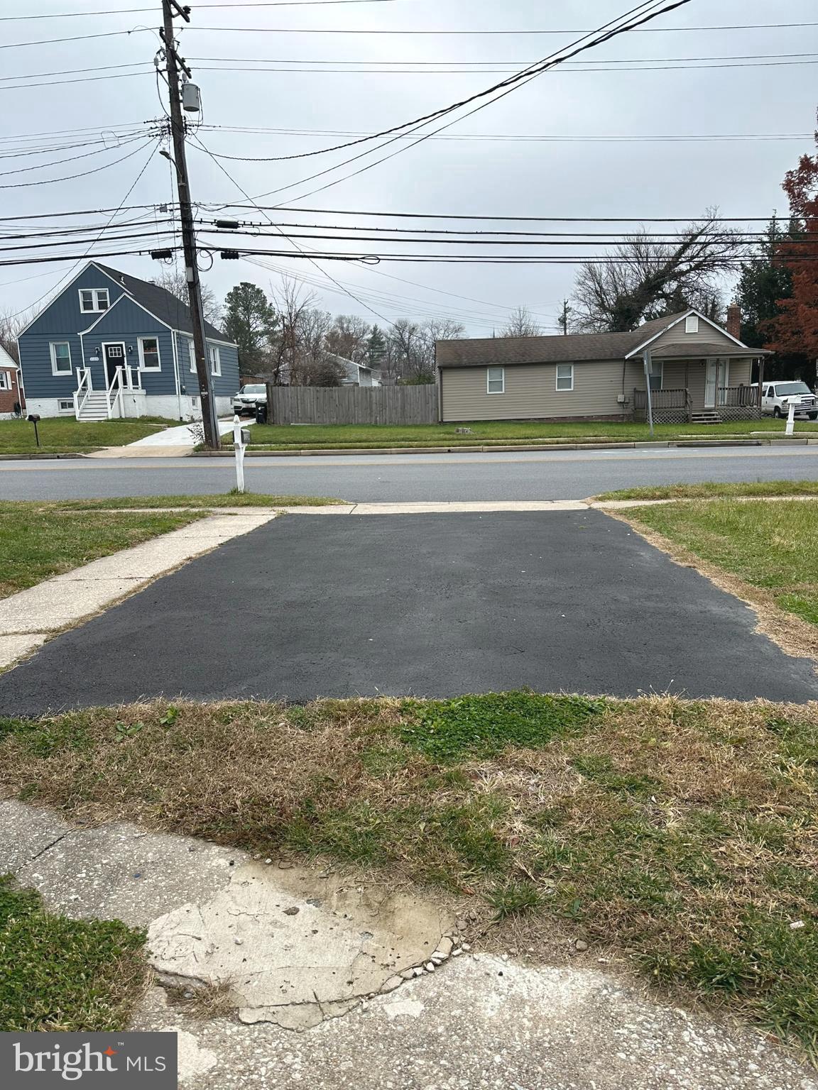 CATONSVILLE MANOR - Residential