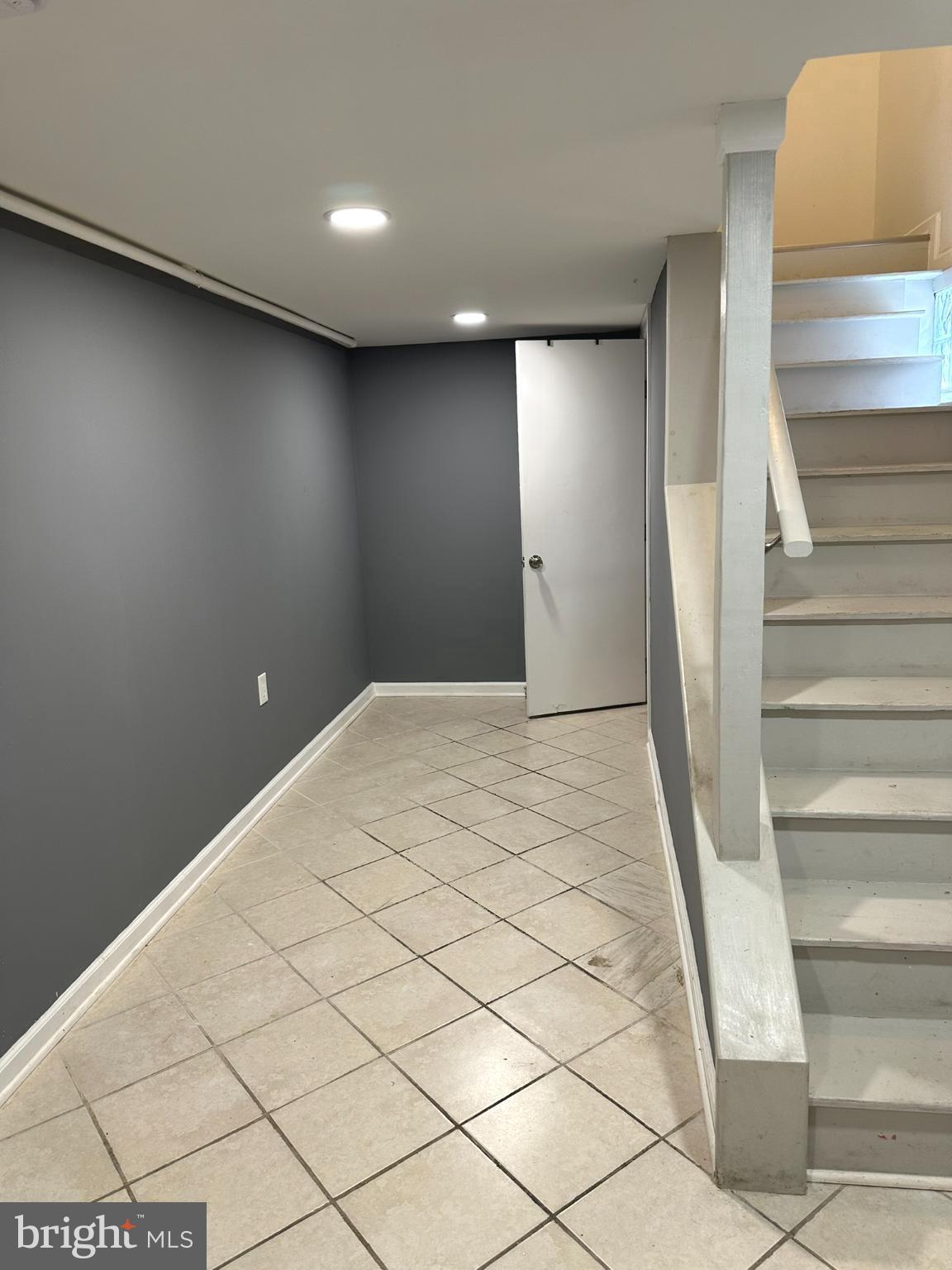 CATONSVILLE MANOR - Residential