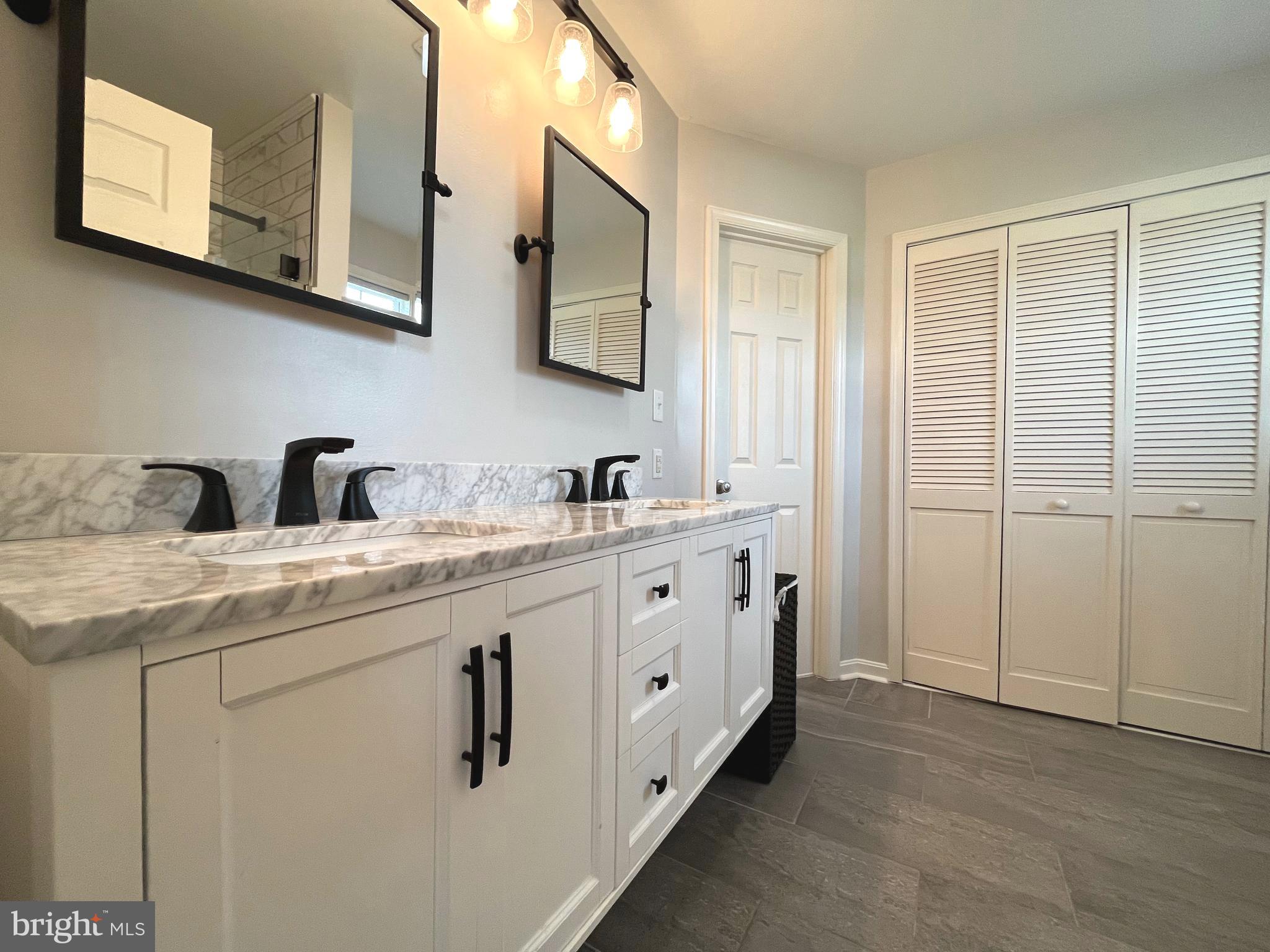 PEBBLE RIDGE - Residential