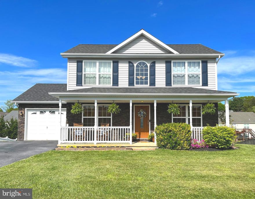 Move In Ready house, located minutes off of Interstate 81, in the highly desired subdivision of Pebble Ridge. This home is complete with 3 bedrooms, 2.5 bathrooms, a rear deck, a front porch, hardwood floors, an updated primary bathroom, new hot water heater, 1 new HVAC unit, and a garage. The kitchen includes granite counter tops and stainless-steel appliances. The main level has an additional room currently being used as a home office. Schedule a showing today.