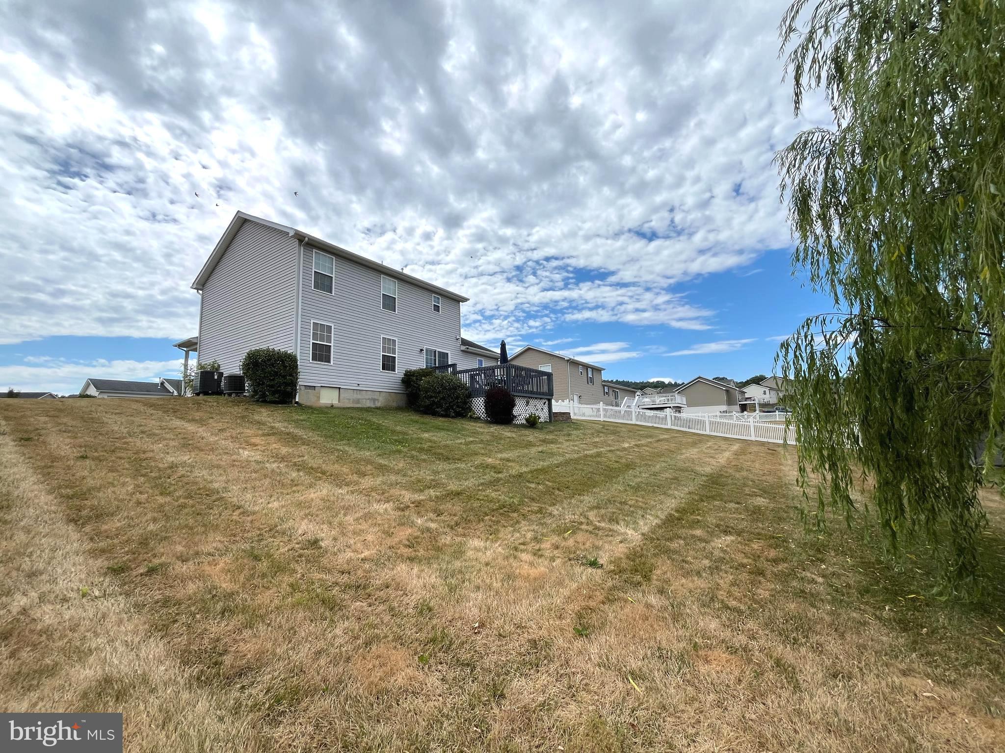 PEBBLE RIDGE - Residential