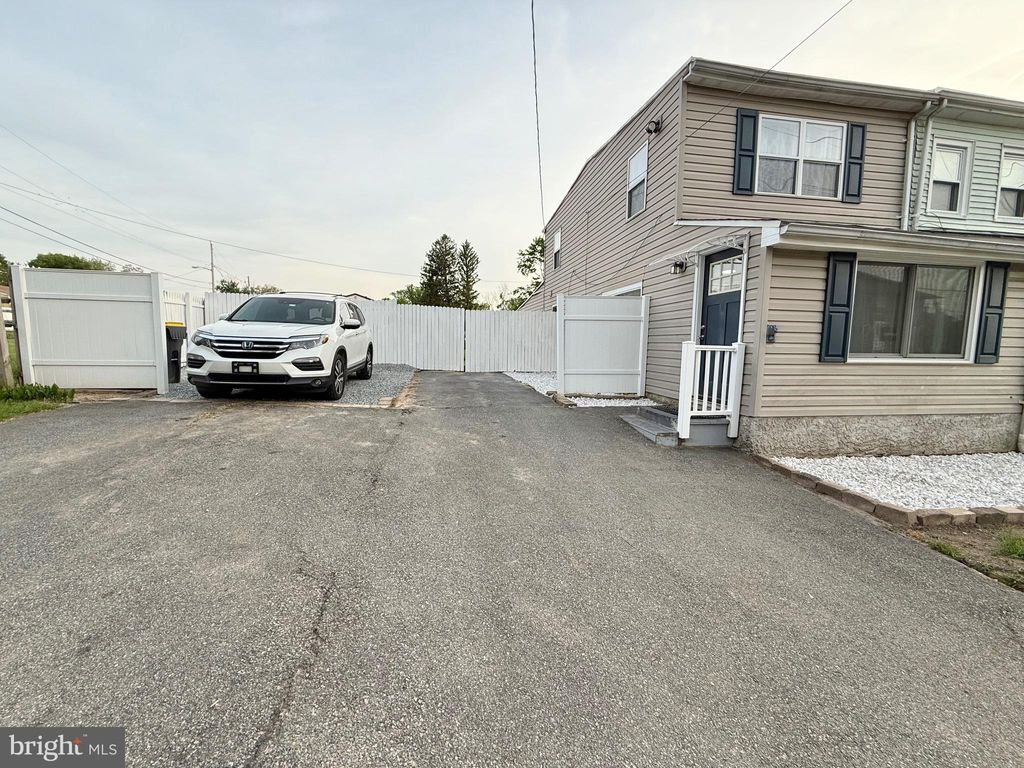 Photo of 1820 Newport Road, WILMINGTON, DE 19808 (MLS # DENC2089552)