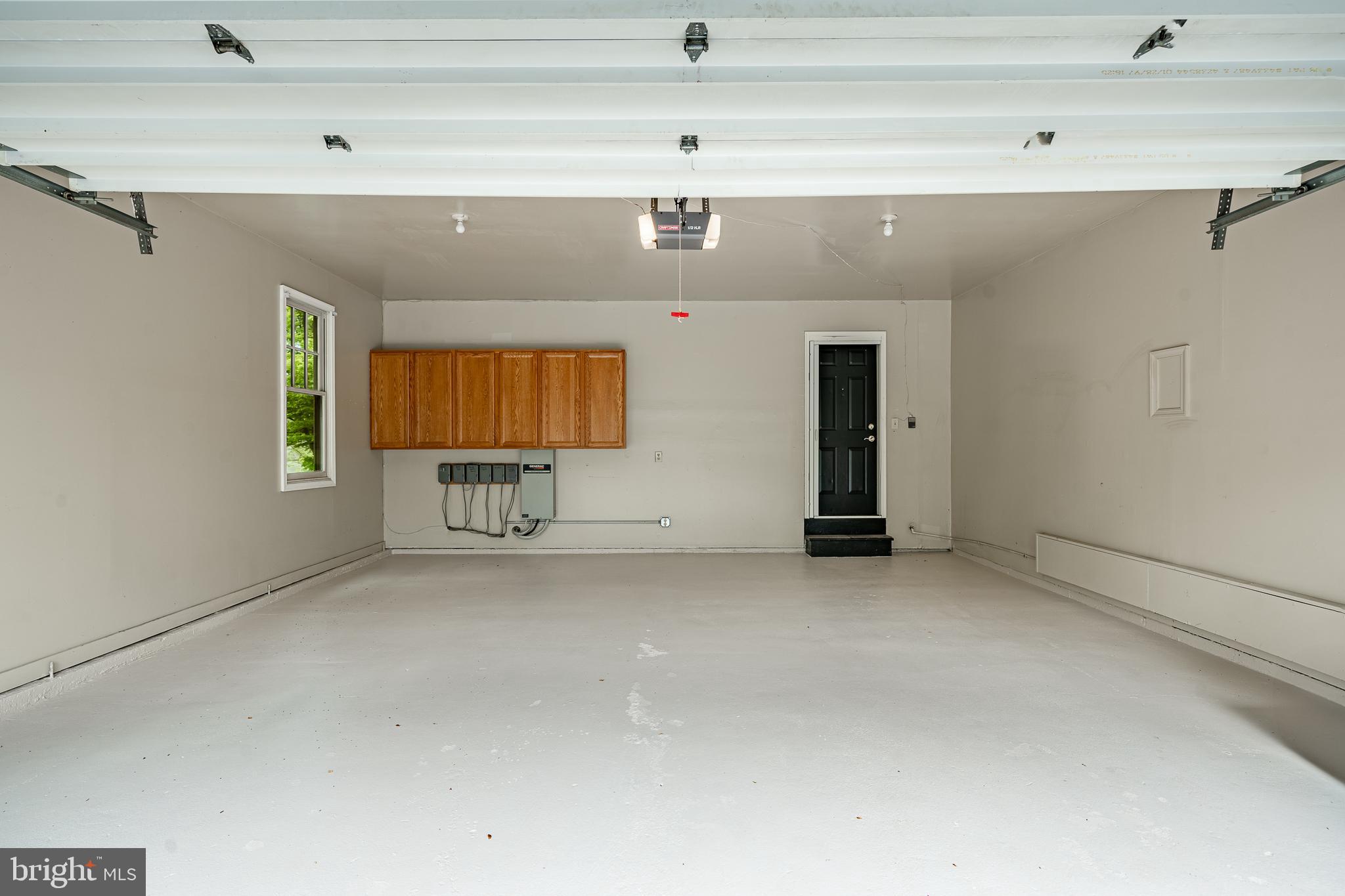 WHITE CHIMNEYS - Residential