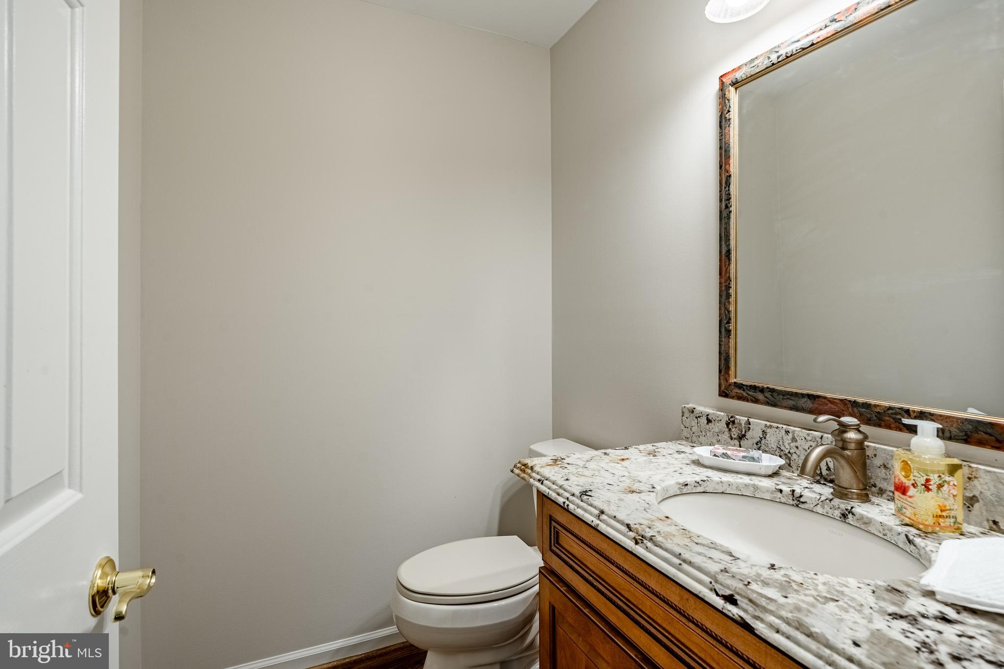 WHITE CHIMNEYS - Residential