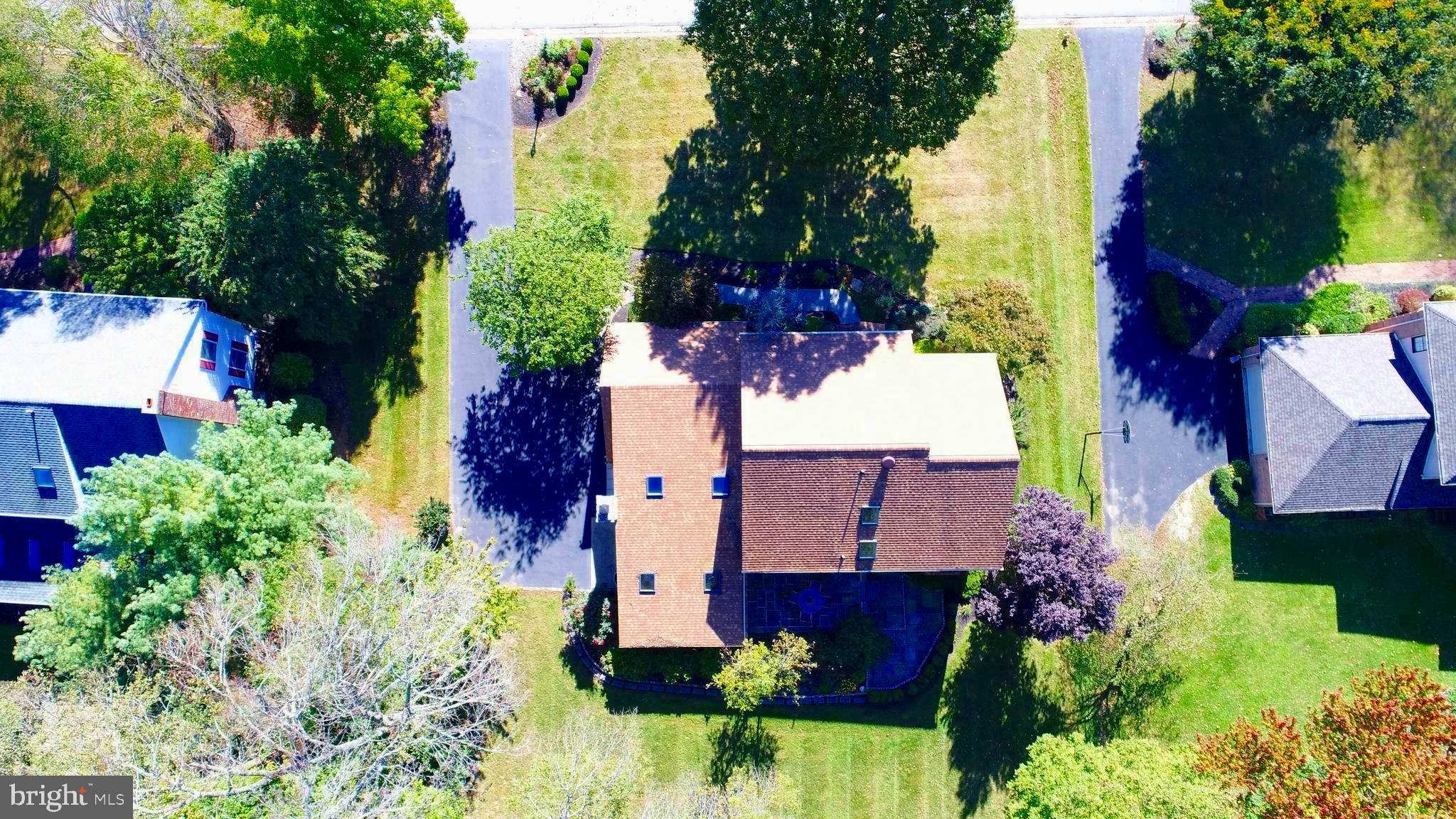 WHITE CHIMNEYS - Residential
