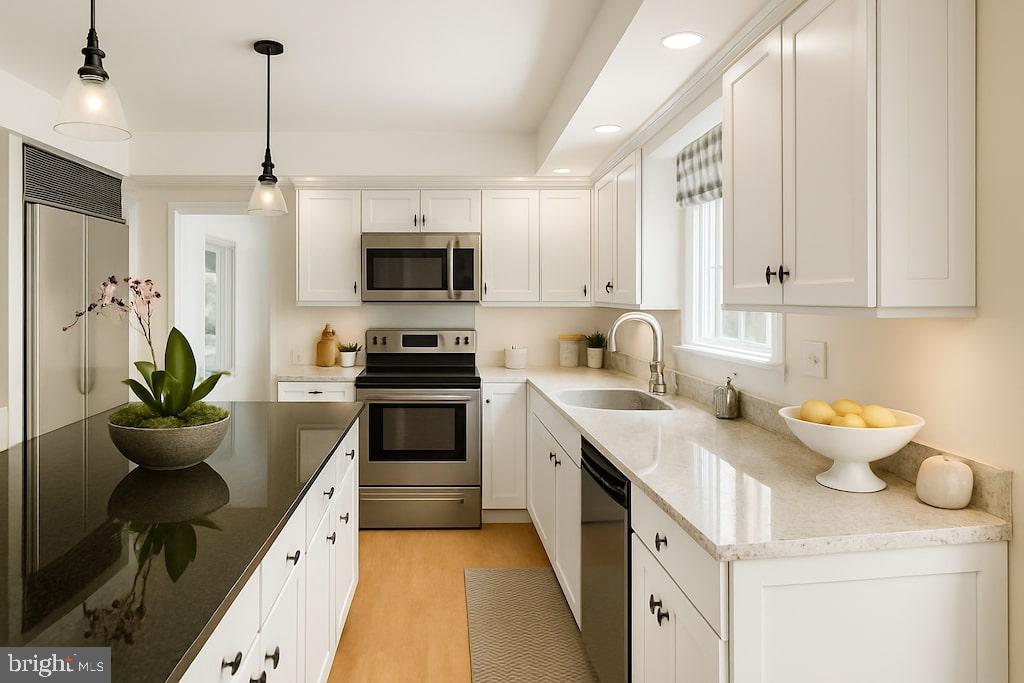 WHITE CHIMNEYS - Residential