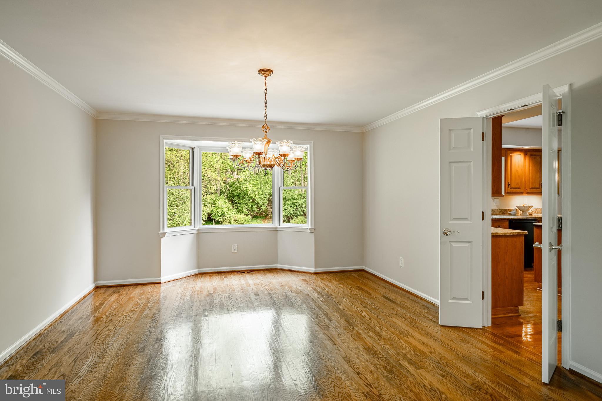 WHITE CHIMNEYS - Residential