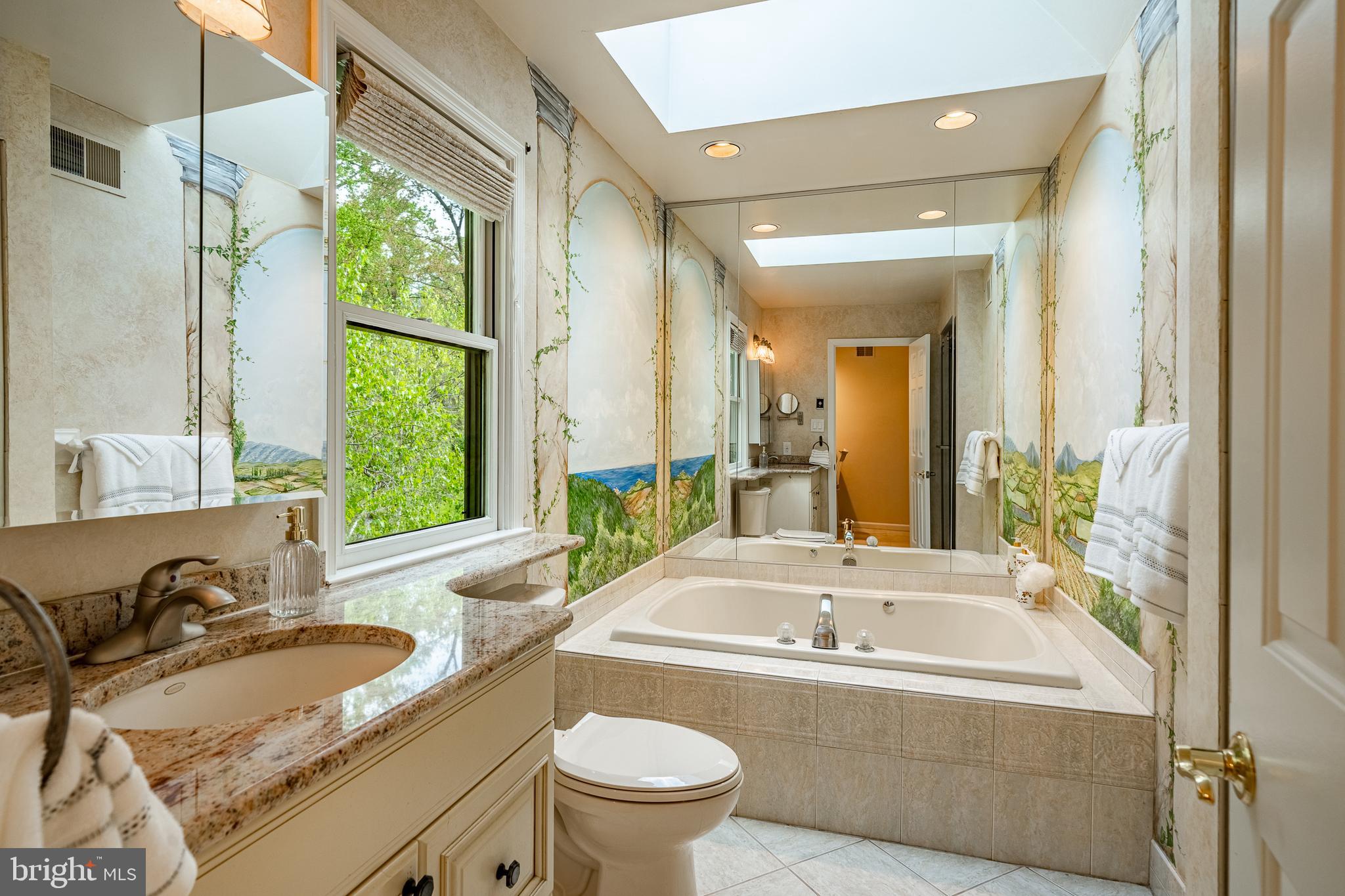 WHITE CHIMNEYS - Residential