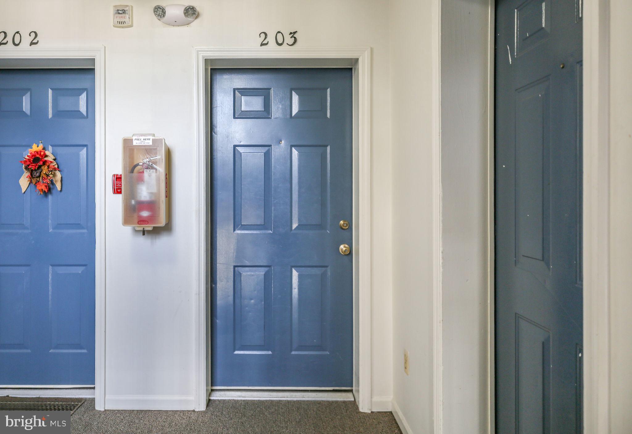 SHERBROOKE CONDO - Residential