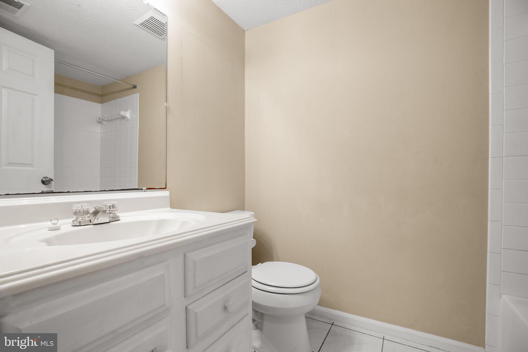 SHERBROOKE CONDO - Residential