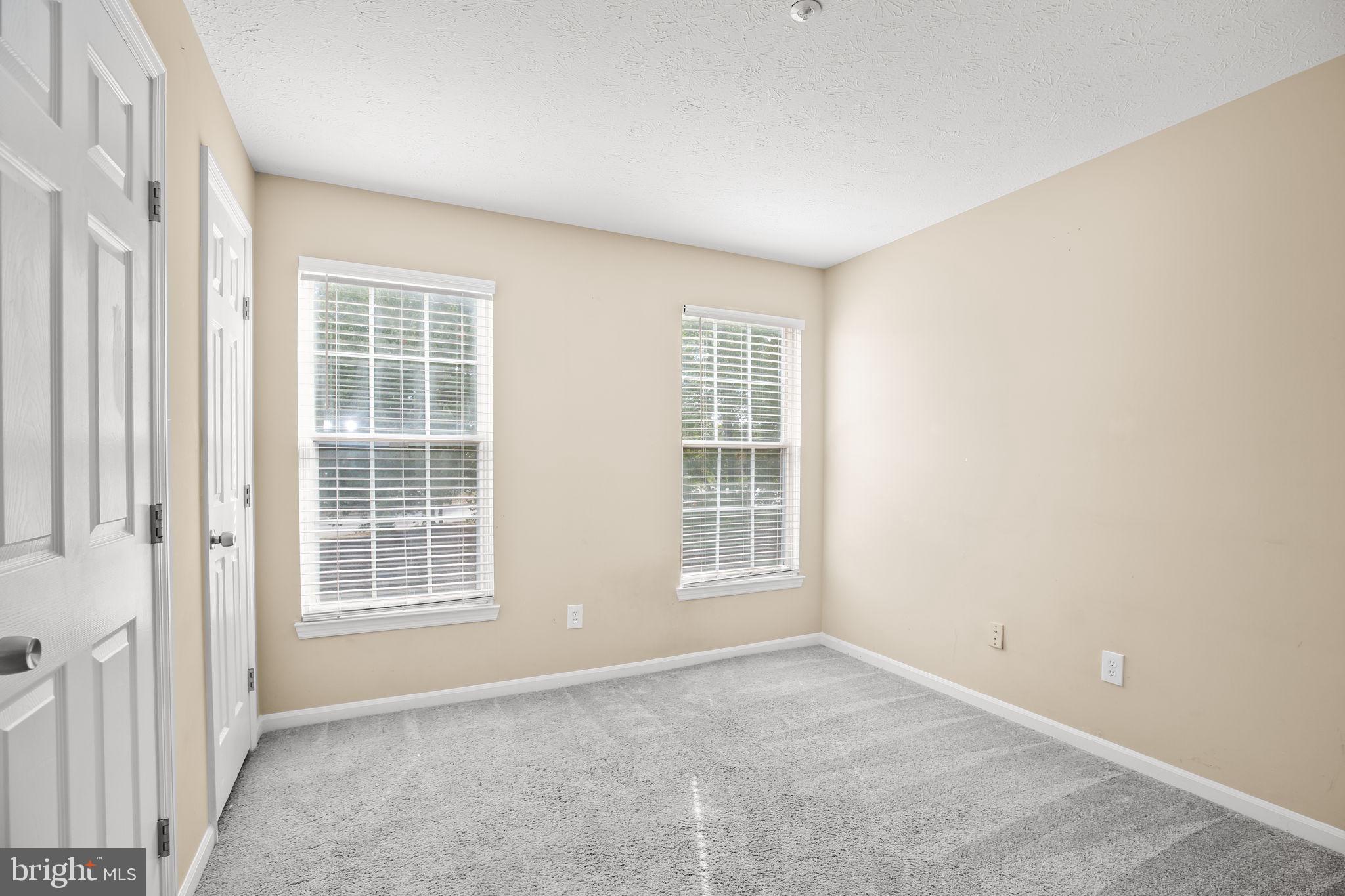 SHERBROOKE CONDO - Residential