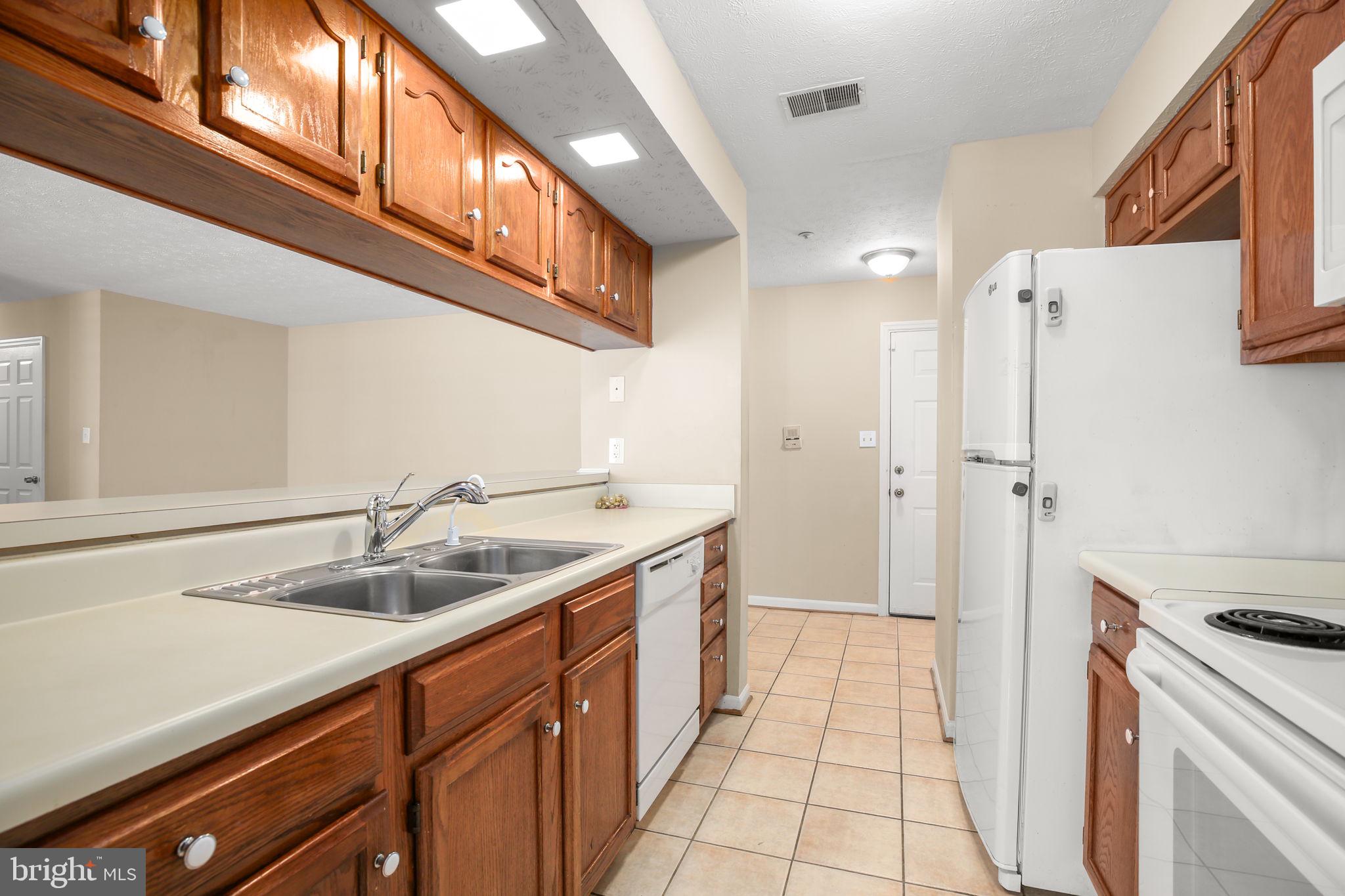 SHERBROOKE CONDO - Residential