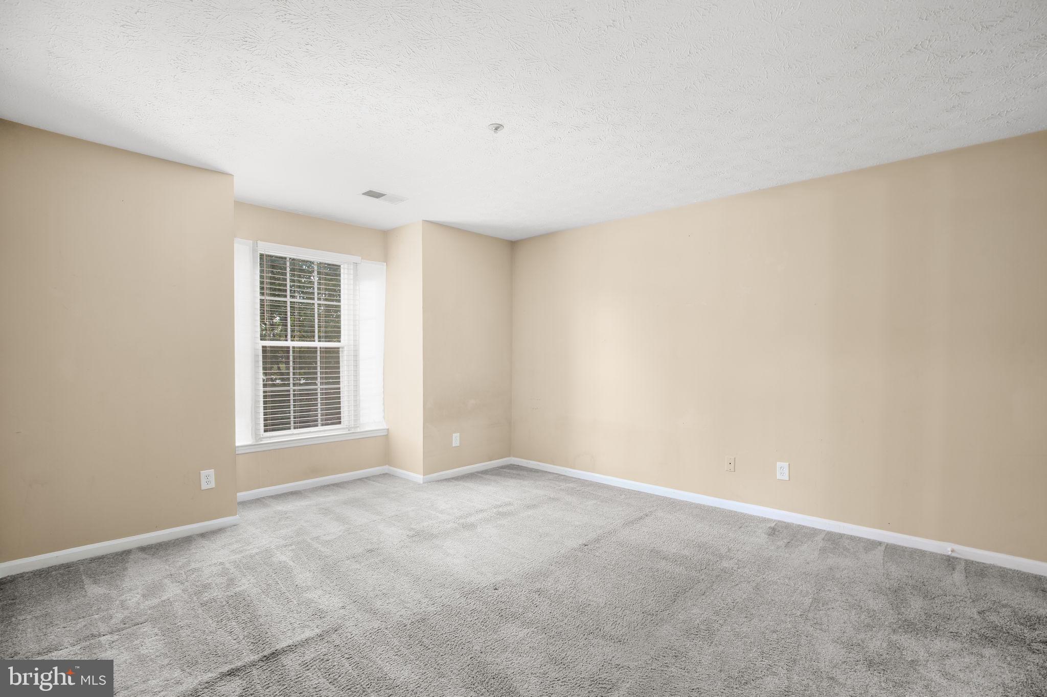 SHERBROOKE CONDO - Residential