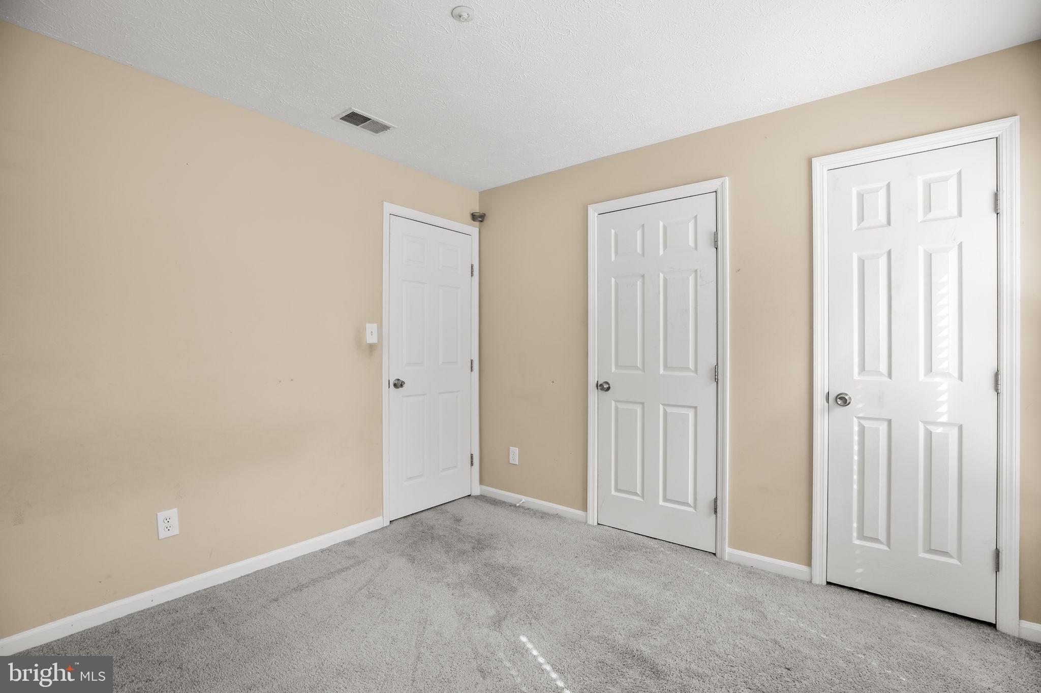 SHERBROOKE CONDO - Residential