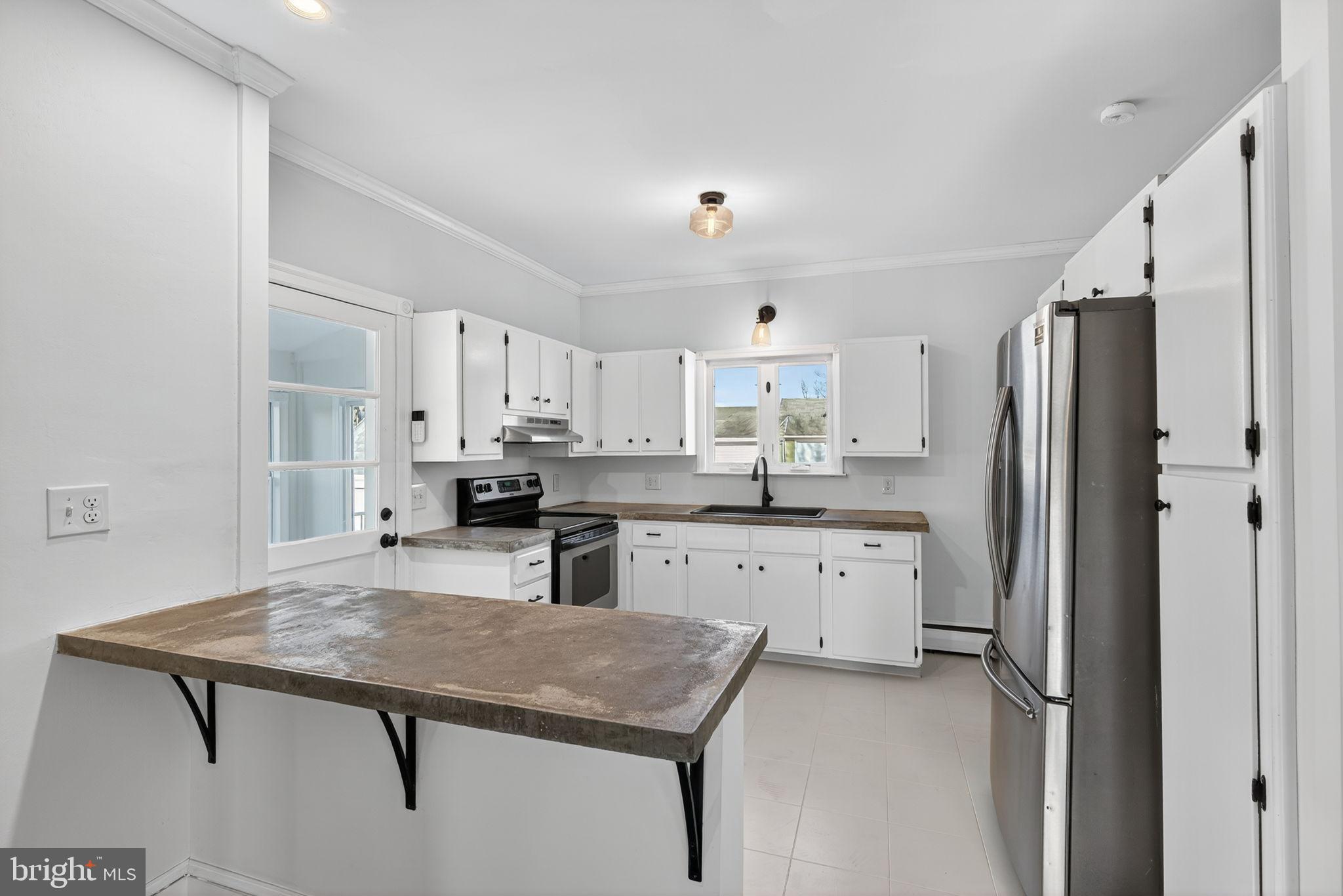 SHELLY - Residential