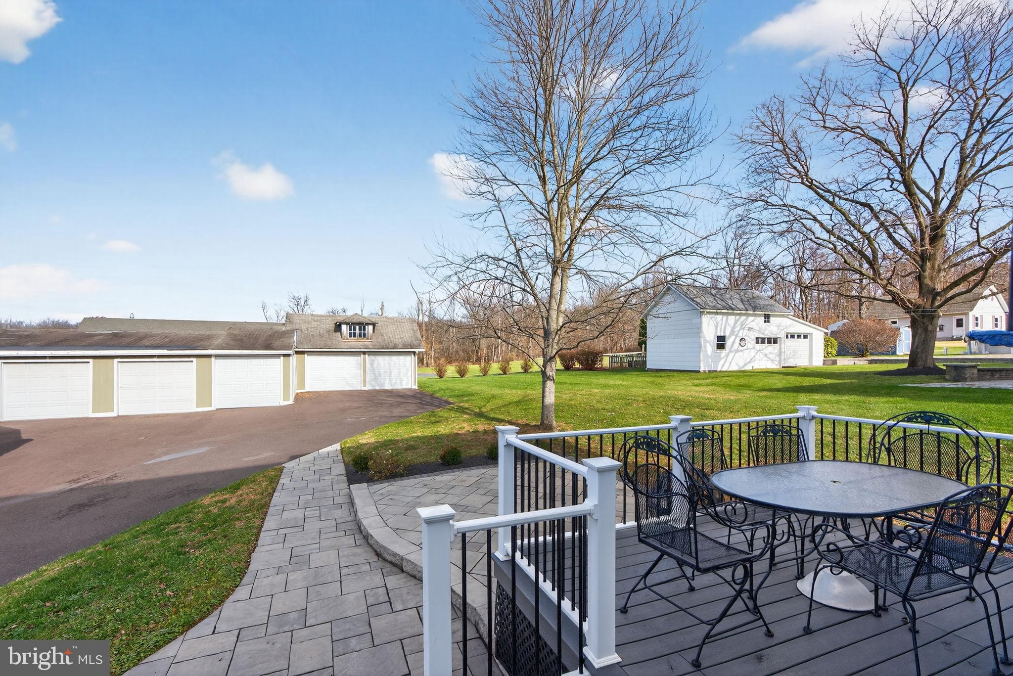 SHELLY - Residential