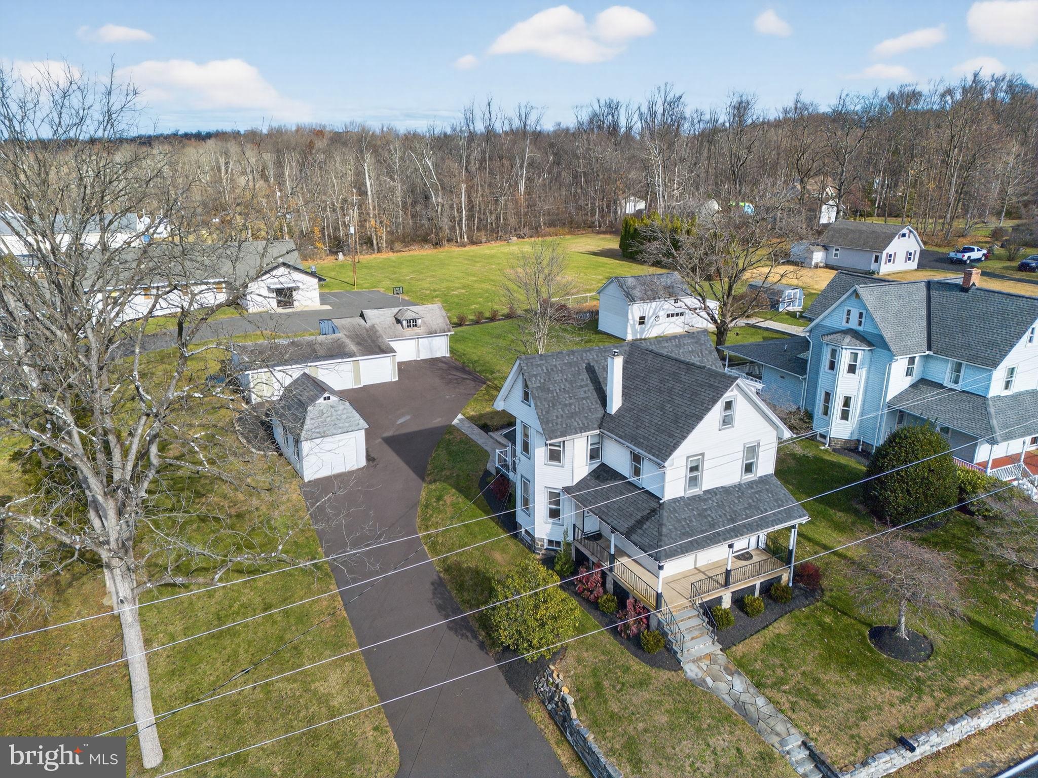 SHELLY - Residential