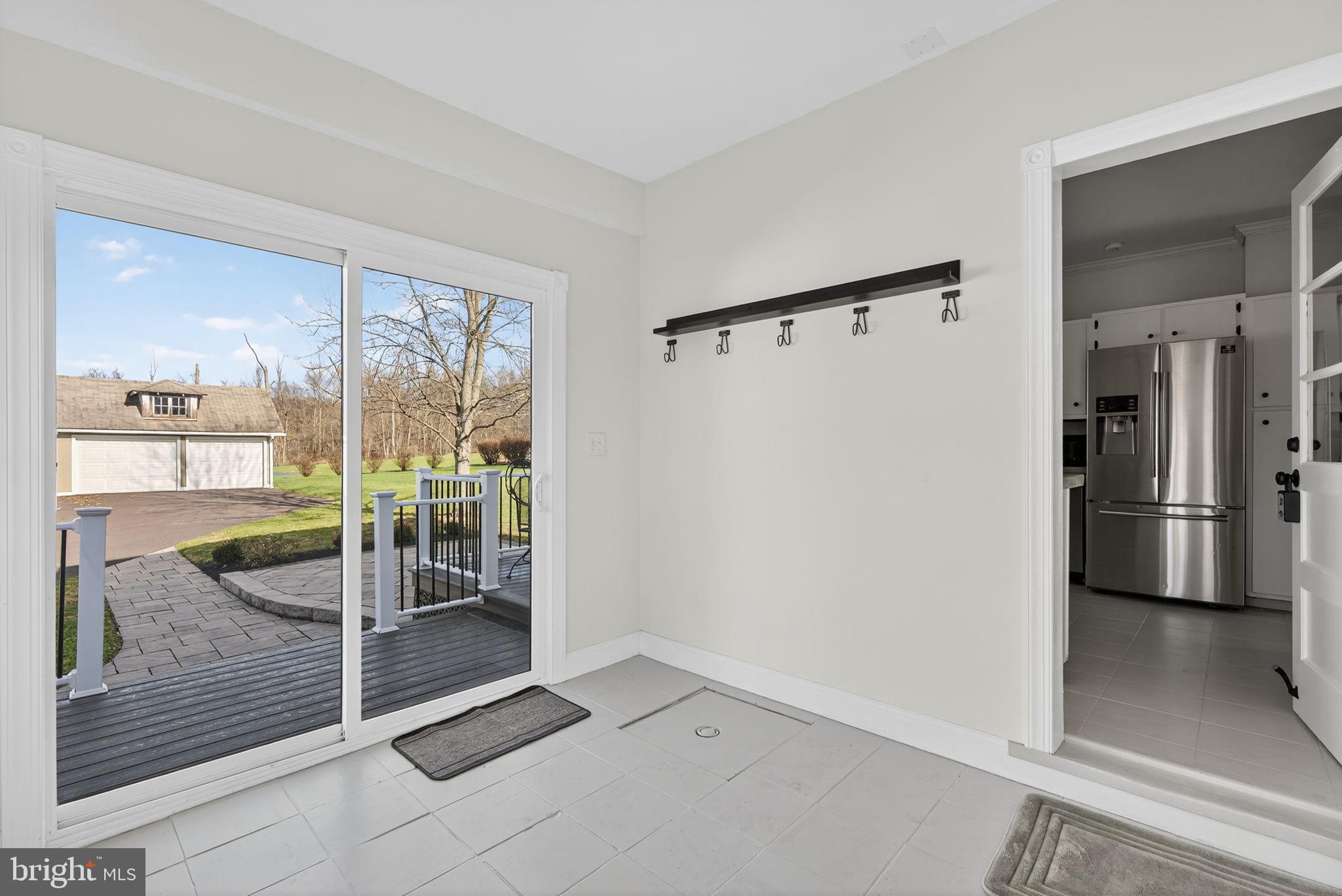 SHELLY - Residential